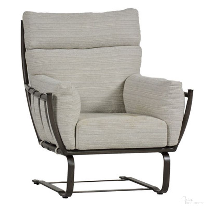 The appearance of Majorca Aluminum Spring Lounge Chair In Bali Pearl designed by Summer Classics in the transitional interior design. This bali pearl piece of furniture  was selected by 1StopBedrooms from Majorca Collection to add a touch of cosiness and style into your home. Sku: 423931+C419P4219N. Material: Aluminum.