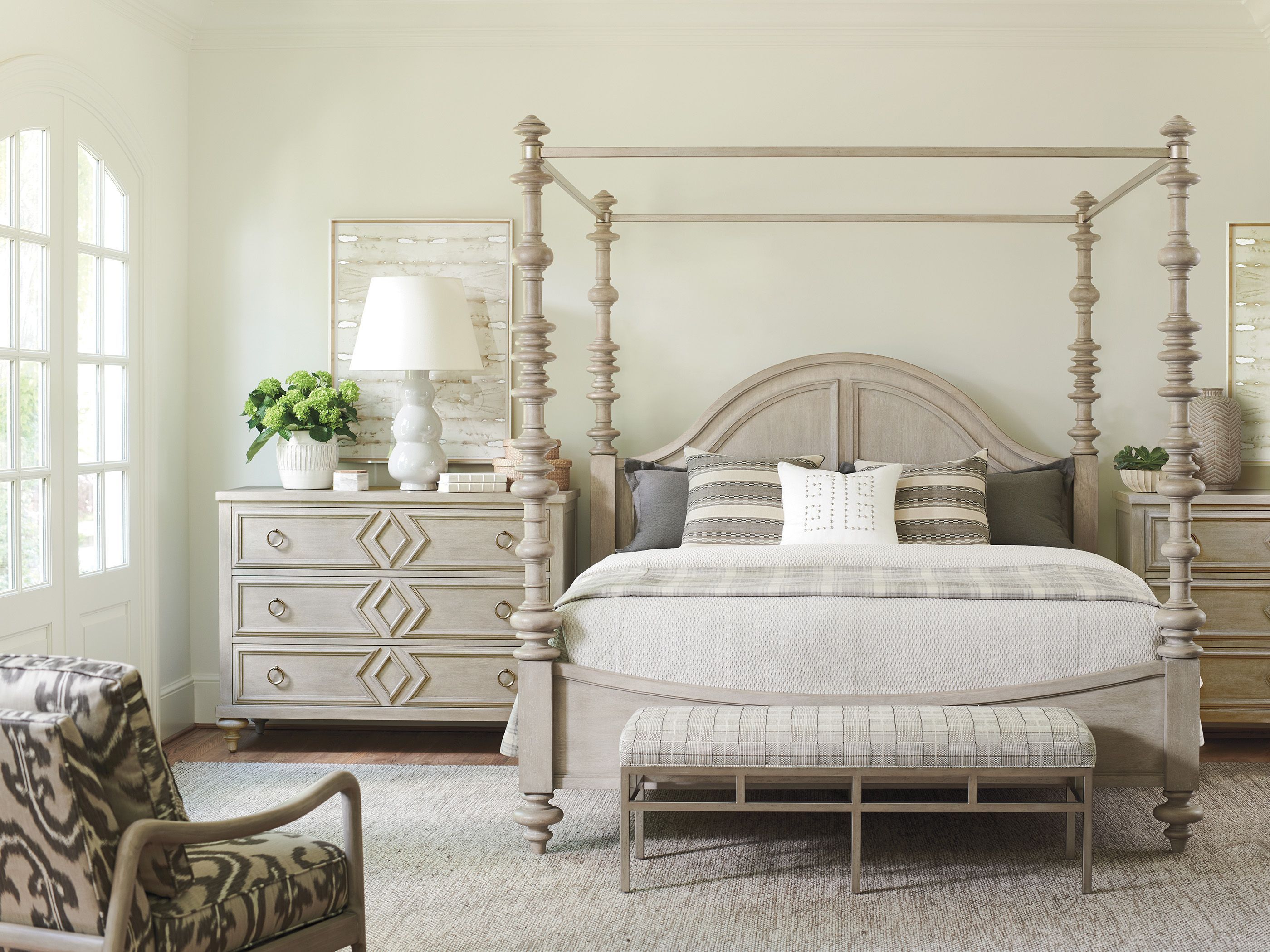 The appearance of Malibu Dune Poster Bedroom Set designed by Barclay Butera in the transitional interior design. This dune piece of furniture was selected by 1StopBedrooms from Malibu Collection to add a touch of cosiness and style into your home. Sku: 926-173C;926-621. Bed Type: Poster Bed. Material: Wood. Bed Size: Queen.