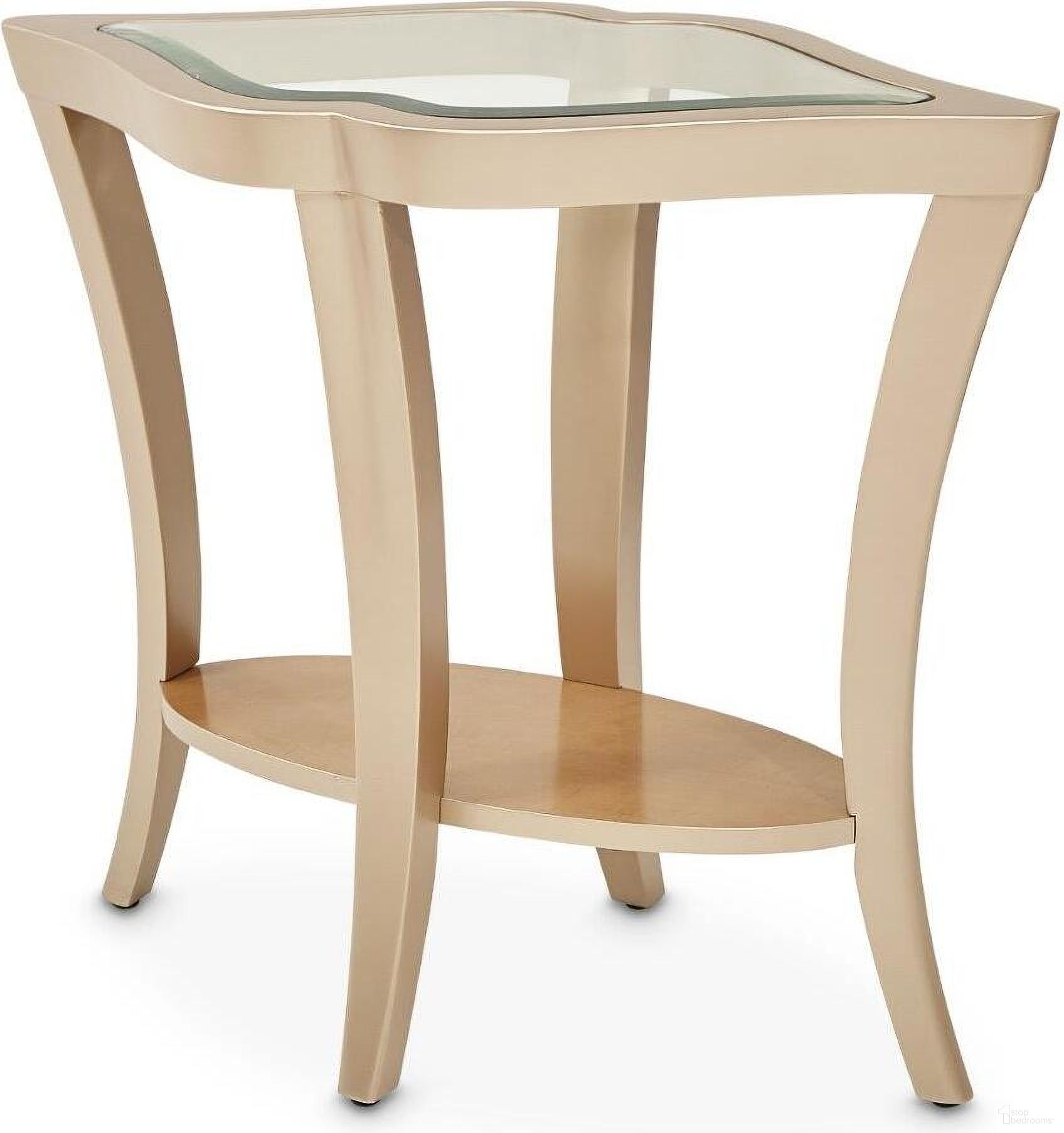 The appearance of Malibu Crest End Table With Glass Top In Chardonnay designed by Michael Amini in the transitional interior design. This chardonnay piece of furniture was selected by 1StopBedrooms from Malibu Crest Collection to add a touch of cosiness and style into your home. Sku: N9007224-822. Material: Glass.