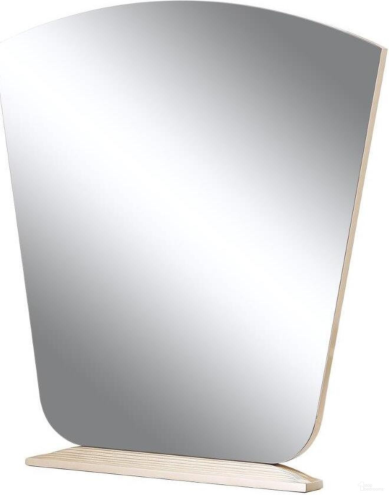 The appearance of Malibu Crest Vanity Mirror In Chardonnay designed by Michael Amini in the modern / contemporary interior design. This chardonnay piece of furniture was selected by 1StopBedrooms from Malibu Crest Collection to add a touch of cosiness and style into your home. Sku: N9007068-822. Material: Glass.