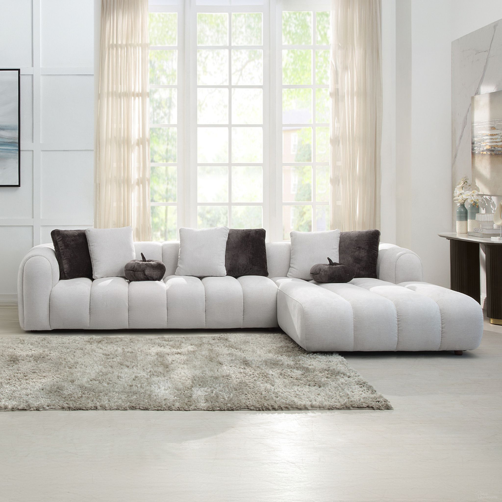 Manilla Sectional Sofa with 8 Pillows In Ivory White