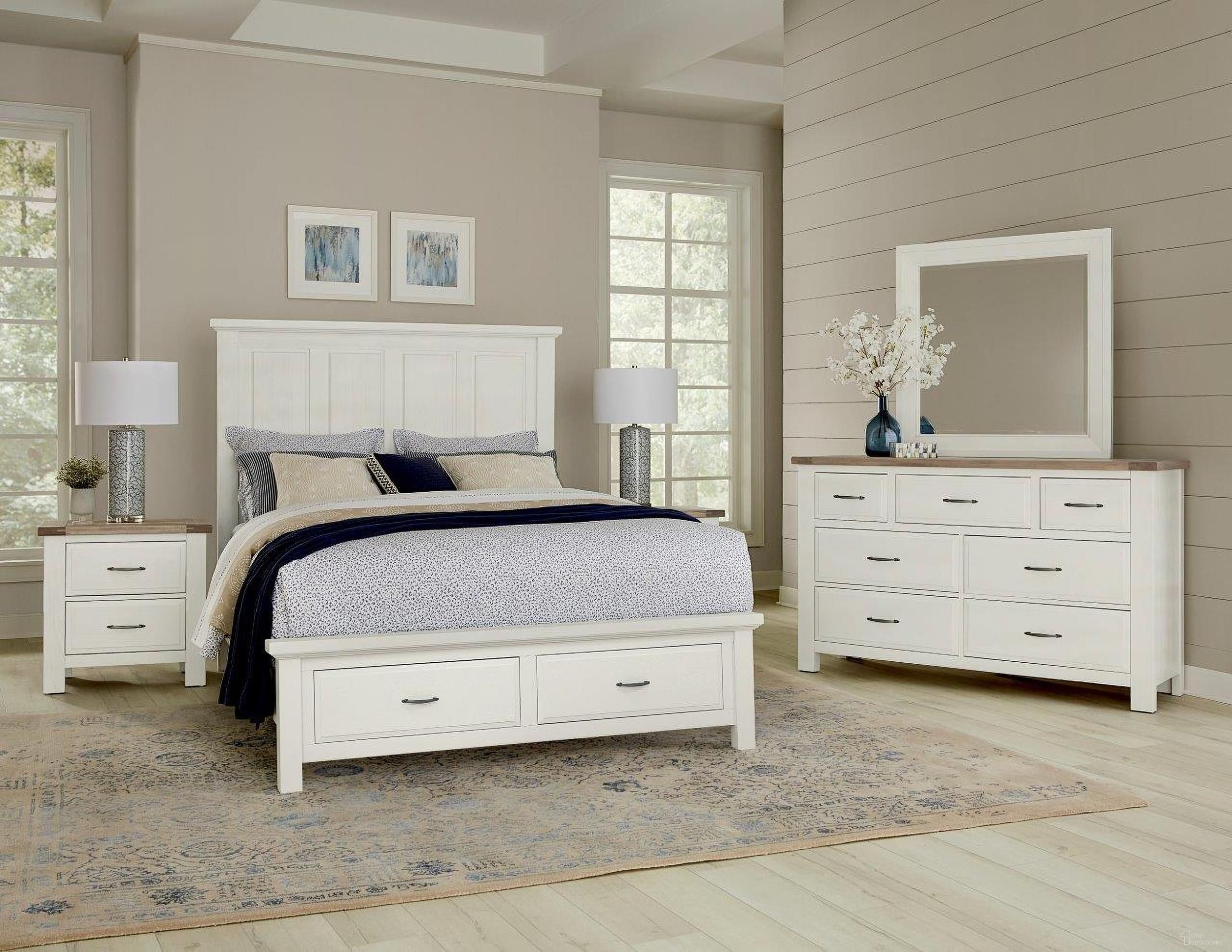 Maple Road Mansion Storage Bedroom Set In Soft White