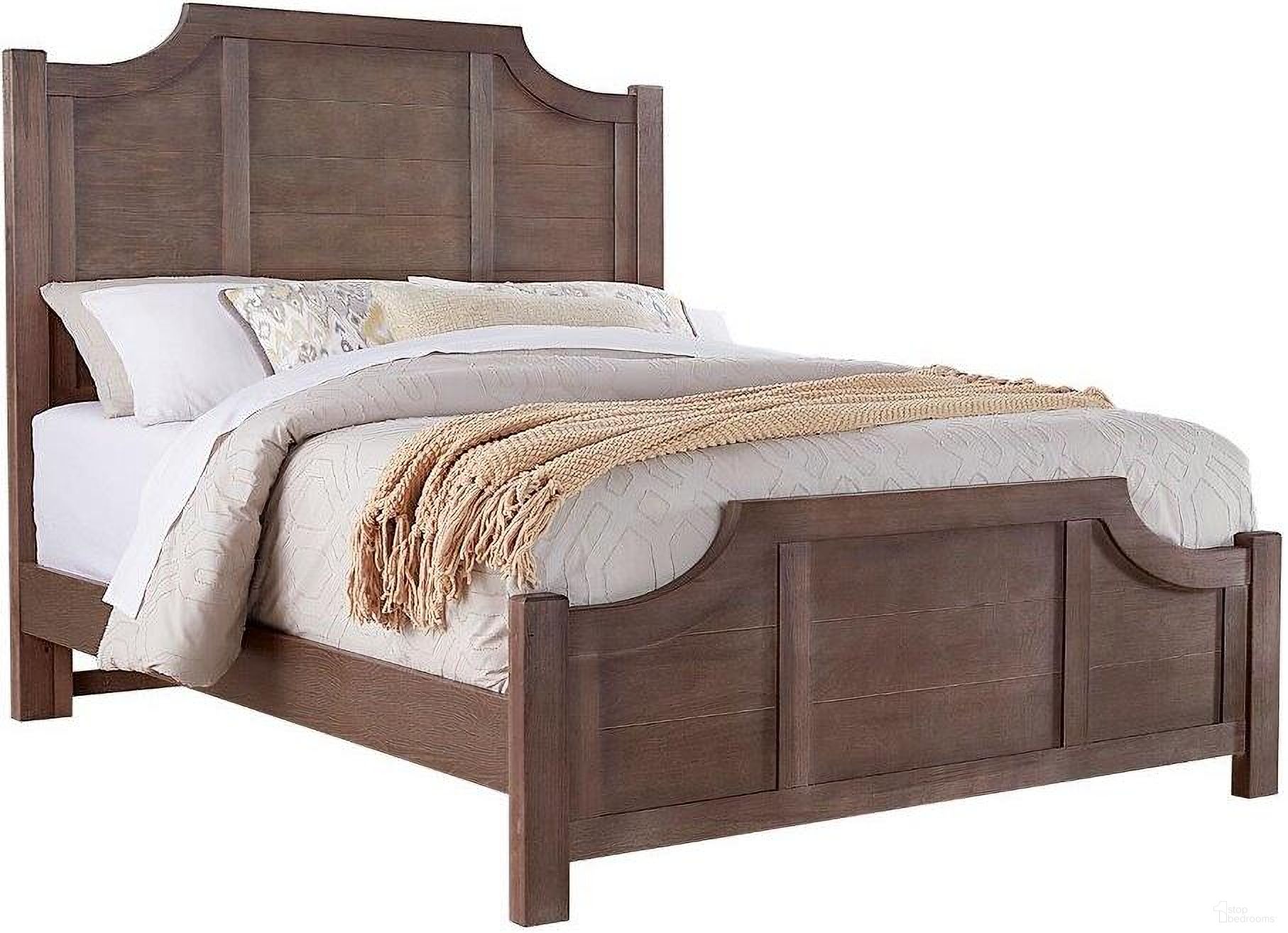 Maple Road Queen Scalloped Bed In Maple Syrup