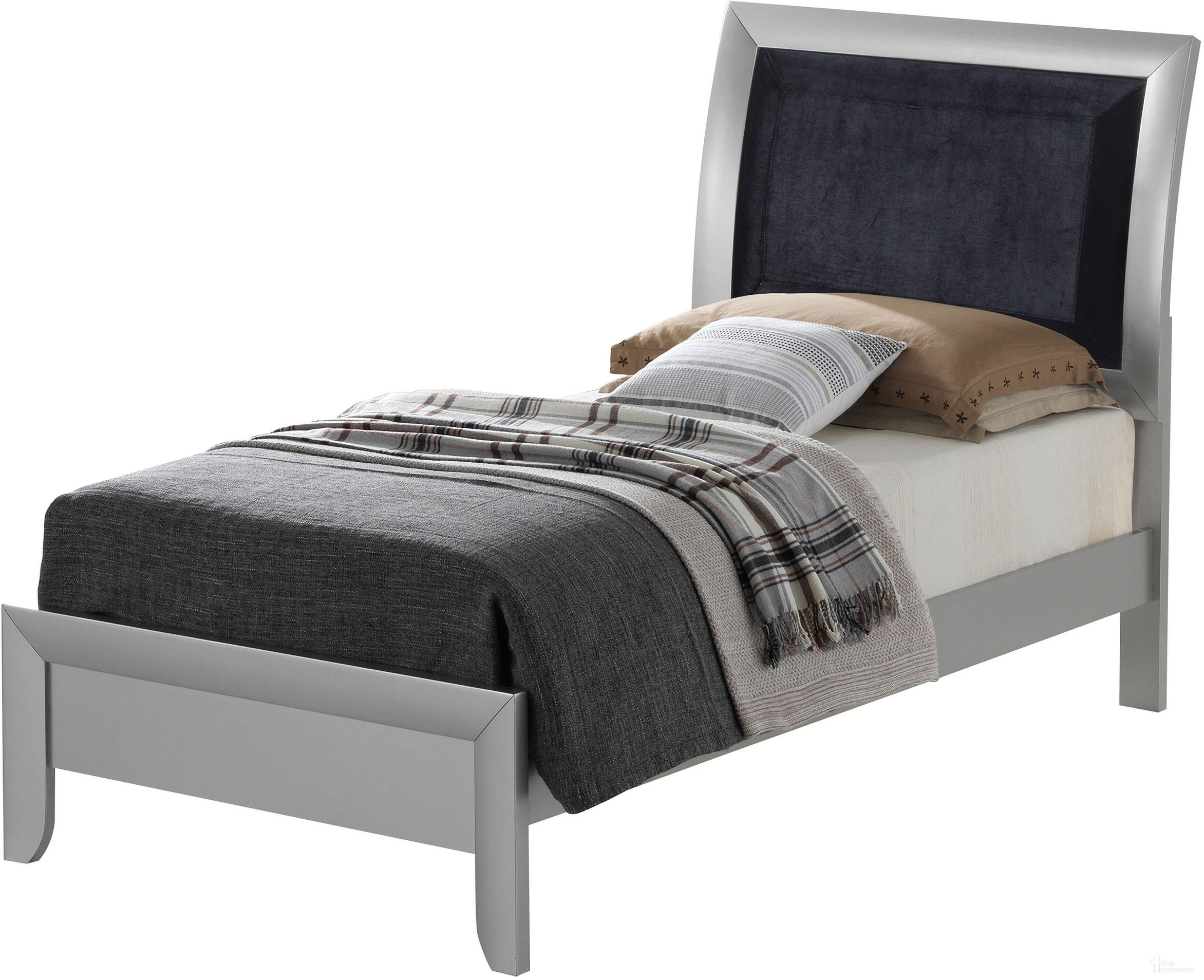 The appearance of Marilla Full Panel Bed In Silver Champagne designed by Glory in the modern / contemporary interior design. This silver champagne piece of furniture was selected by 1StopBedrooms from Marilla Collection to add a touch of cosiness and style into your home. Sku: G1503A-FB. Bed Type: Panel Bed. Material: Wood. Bed Size: Full.