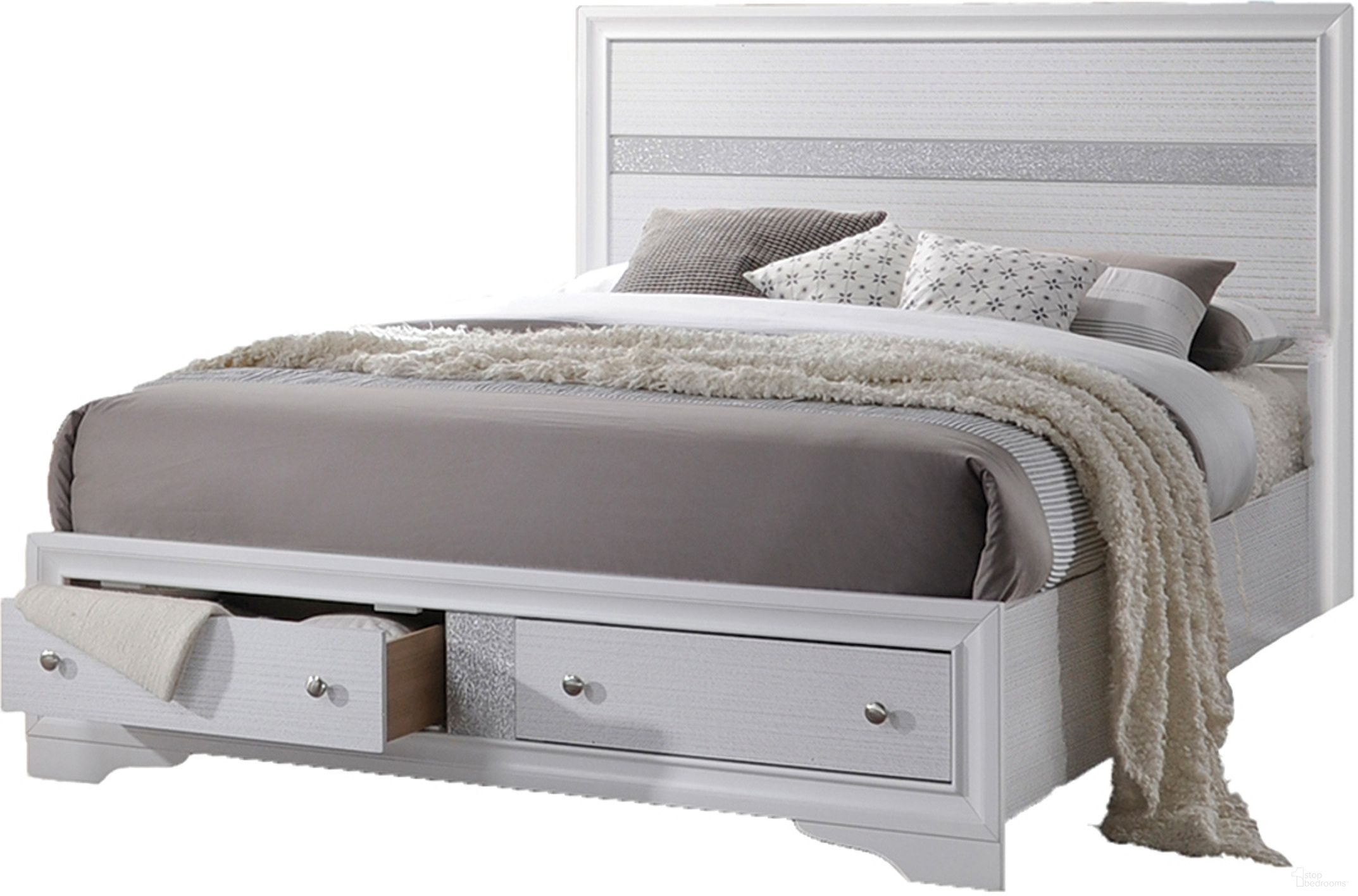 The appearance of Matrix Full Storage Bed In White designed by Galaxy Home Furnishings in the traditional interior design. This white piece of furniture was selected by 1StopBedrooms from Matrix Collection to add a touch of cosiness and style into your home. Sku: 698781064719-1;698781064719-2;698781064719-3. Bed Type: Storage Bed. Material: Wood. Bed Size: Full.