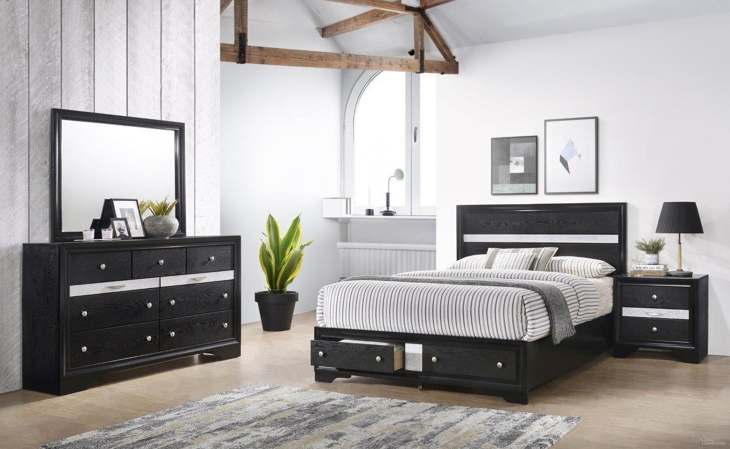 The appearance of Matrix Two-Tone Youth Bedroom Set In Black designed by Galaxy Home Furnishings in the traditional interior design. This black piece of furniture was selected by 1StopBedrooms from Matrix Collection to add a touch of cosiness and style into your home. Sku: 698781461501-1;698781461501-2;698781461501-3;808857578259. Bed Type: Storage Bed. Material: Wood. Bed Size: Full.