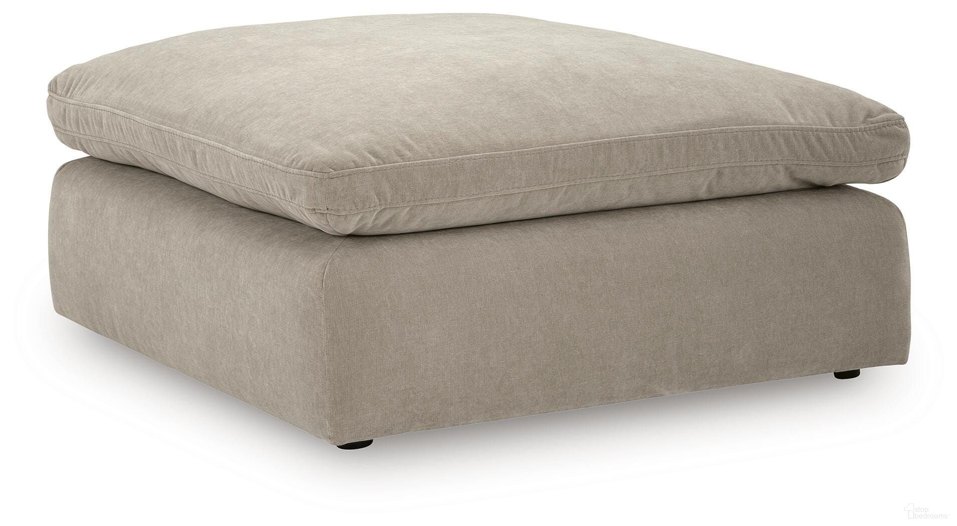 Maxton Heights Oversized Accent Ottoman In Pebble