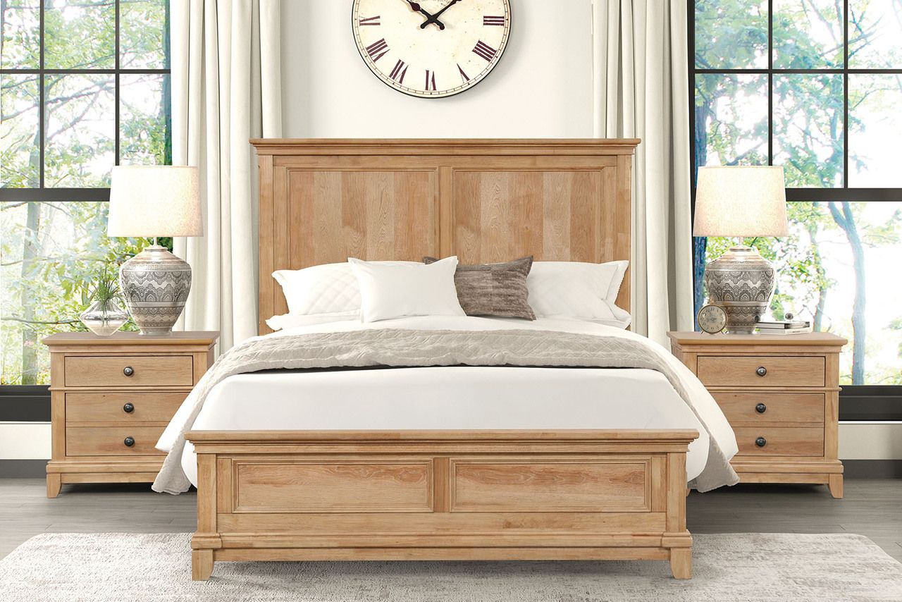 The appearance of McHenry Eastern king Bed In Natural Oak designed by Furniture of America in the country / farmhouse interior design. This natural oak piece of furniture was selected by 1StopBedrooms from McHenry Collection to add a touch of cosiness and style into your home. Sku: FM7706NT-K-FB;FM7706NT-K-HB;FM7706NT-R. Bed Size: King. Material: Rubberwood.