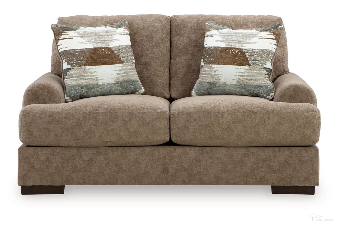 The appearance of Meadowleaf Loveseat In Pecan designed by Signature Design by Ashley in the modern / contemporary interior design. This pecan piece of furniture  was selected by 1StopBedrooms from Meadowleaf Collection to add a touch of cosiness and style into your home. Sku: NC8150535. Material: Fabric.