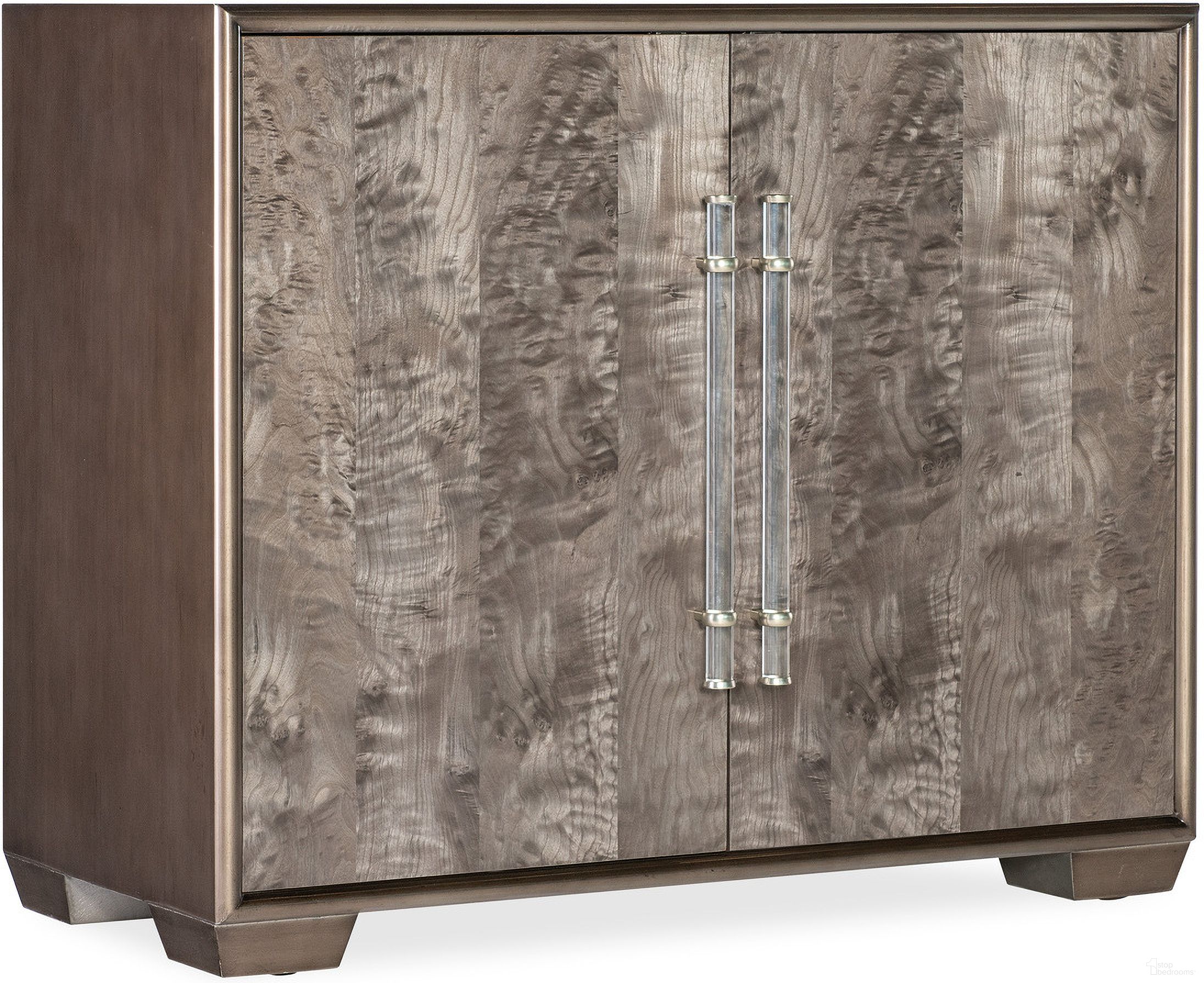 The appearance of Melange Dorian Accent Chest In Medium Wood designed by Hooker in the transitional interior design. This medium wood piece of furniture was selected by 1StopBedrooms from Melange Collection to add a touch of cosiness and style into your home. Sku: 628-85719-89. Material: Veneer.