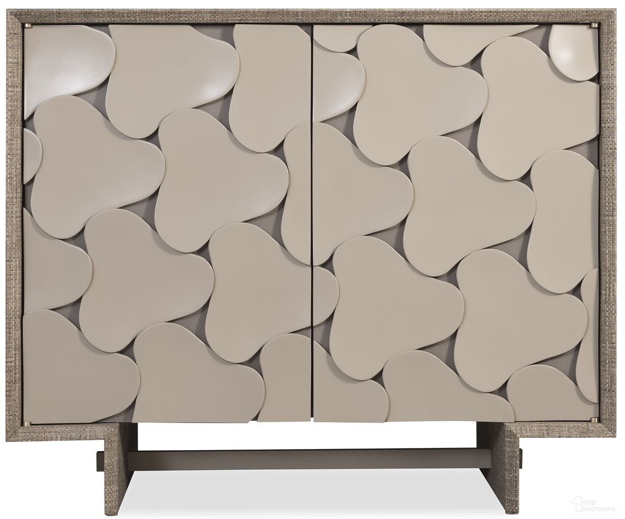 The appearance of Melange Pinwheel Hall Chest In Gray designed by Hooker in the transitional interior design. This gray piece of furniture was selected by 1StopBedrooms from Melange Collection to add a touch of cosiness and style into your home. Sku: 628-85745-05. Material: Wood.