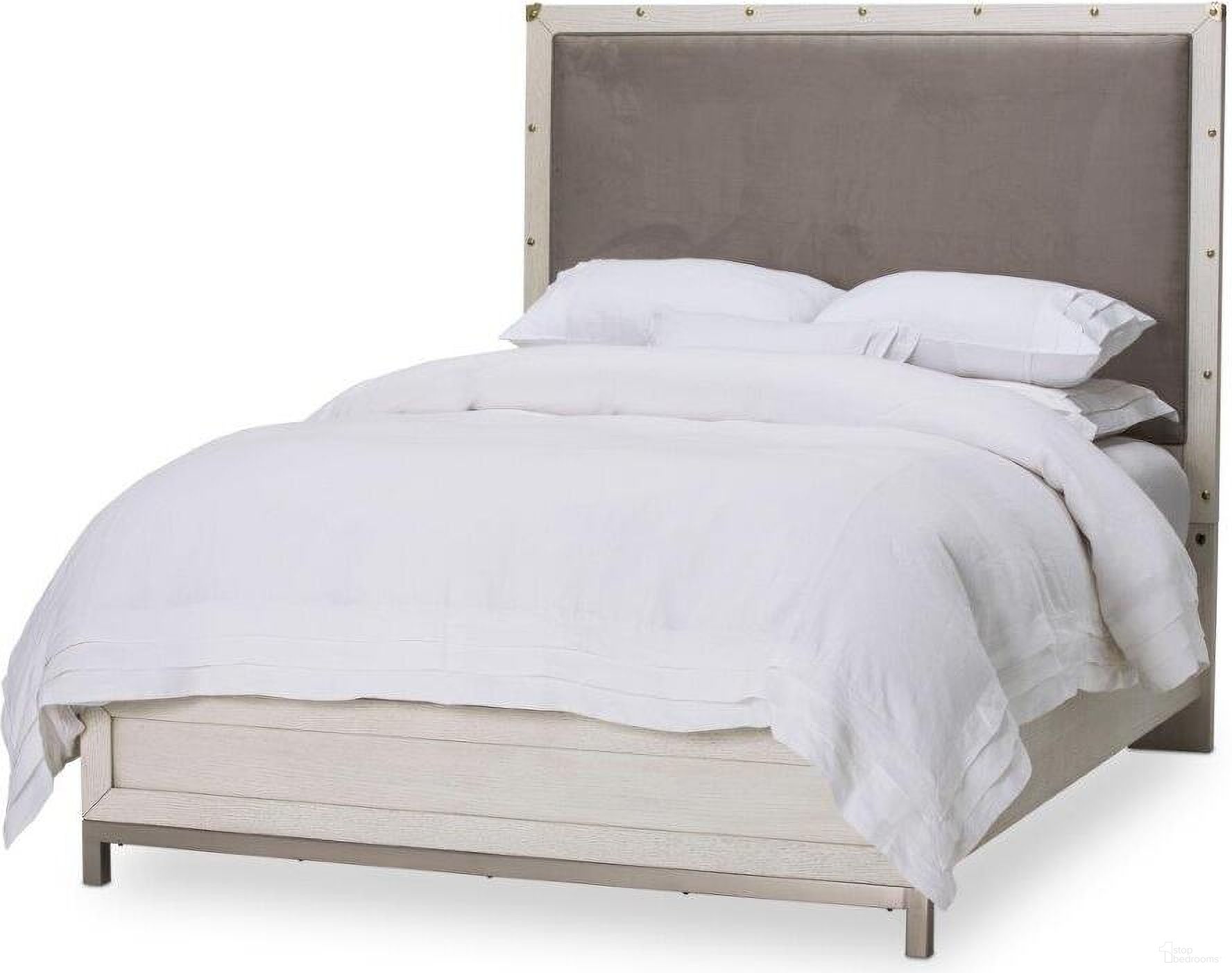 The appearance of Menlo Station Eucalyptus Queen Panel Bed designed by Michael Amini in the transitional interior design. This eucalyptus piece of furniture  was selected by 1StopBedrooms from Menlo Station Collection to add a touch of cosiness and style into your home. Sku: KI-MENP012-123;KI-MENP132-123;9000238-00. Bed Type: Panel Bed. Material: Wood. Bed Size: Queen.