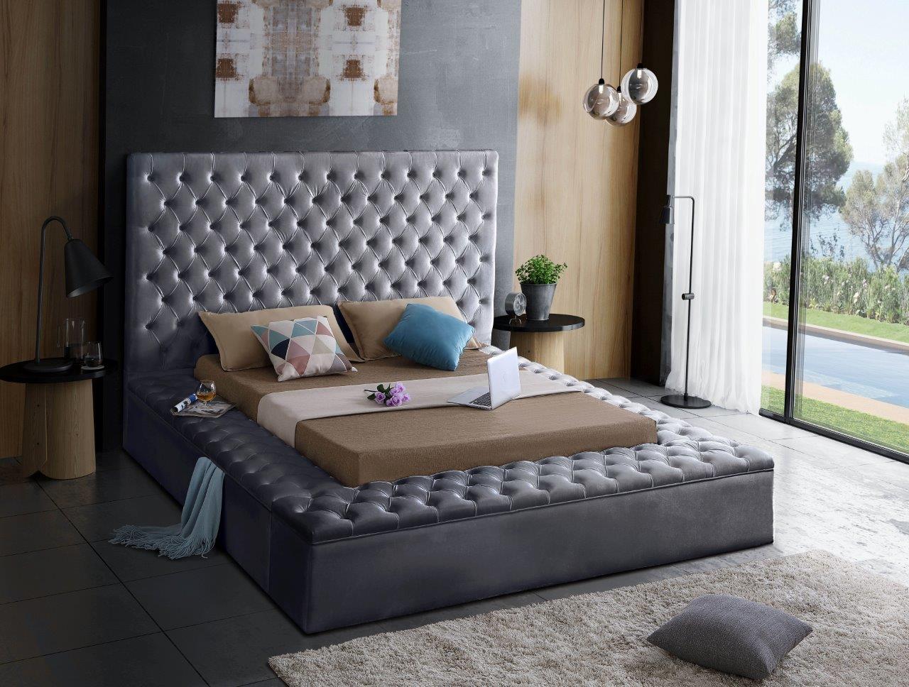 Meridian BlissGreyQ Bliss Series Queen Size Panel Bed | 1StopBedrooms