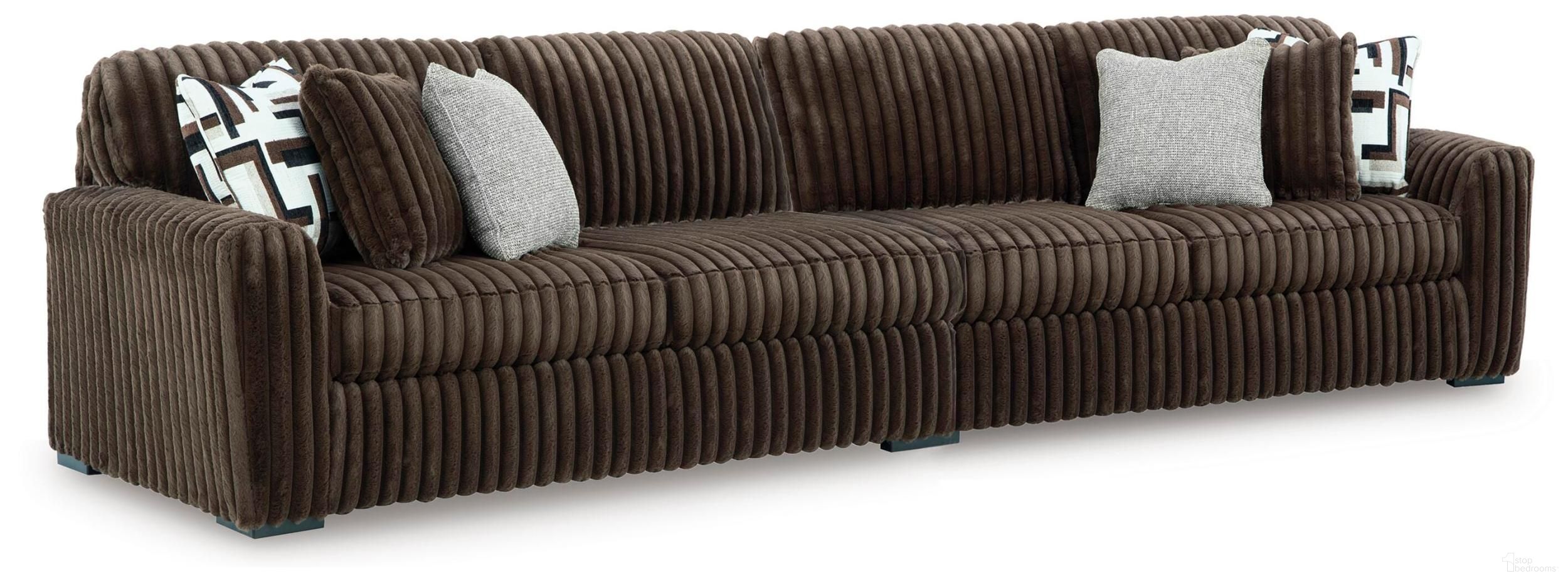 Midnight-Madness 2-Piece Sectional In Chocolate