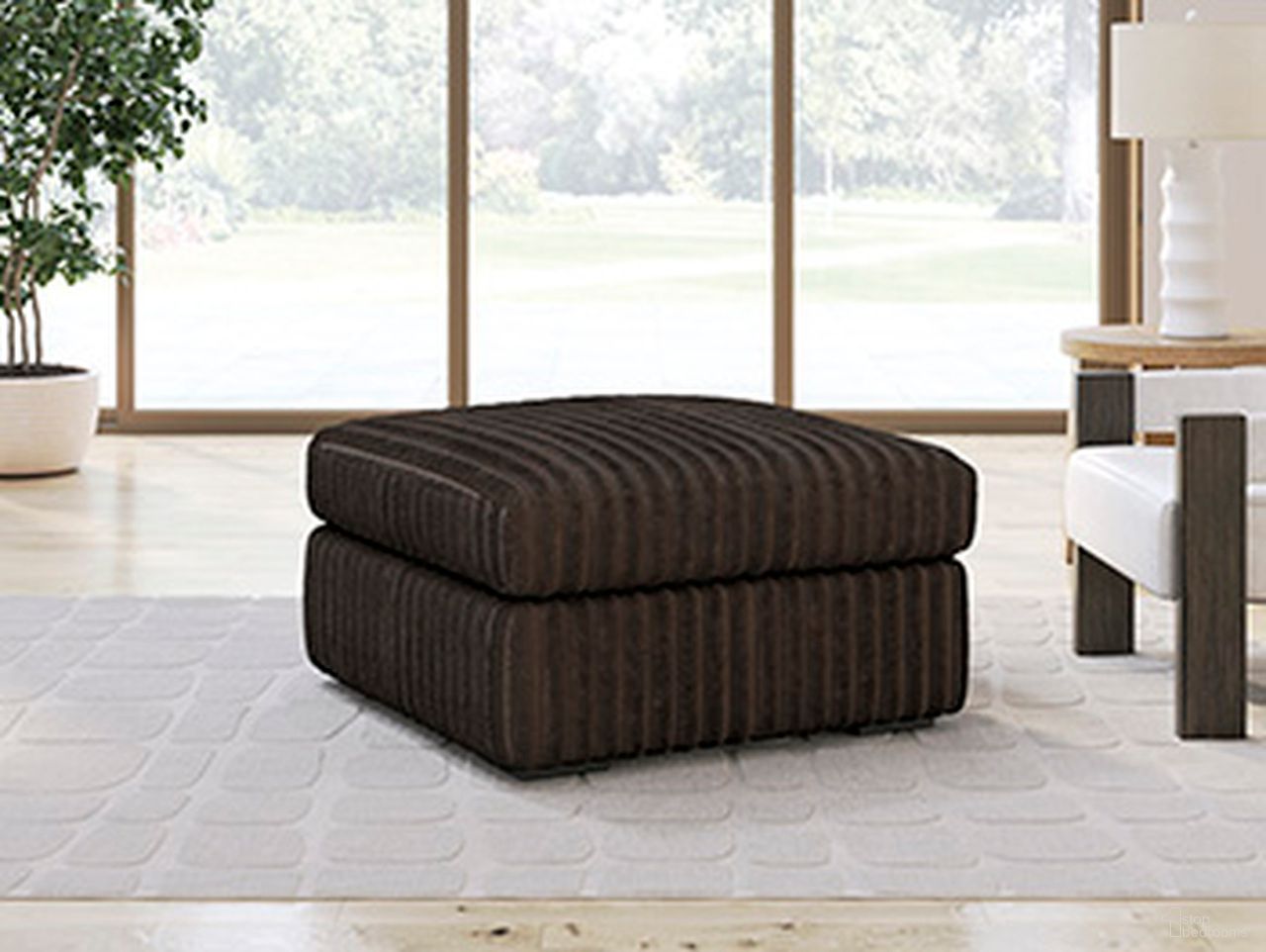 The appearance of Midnight-Madness Oversized Accent Ottoman In Chocolate designed by Signature Design by Ashley in the modern / contemporary interior design. This chocolate piece of furniture was selected by 1StopBedrooms from Midnight-Madness Collection to add a touch of cosiness and style into your home. Sku: 9810408. Material: Polyester.