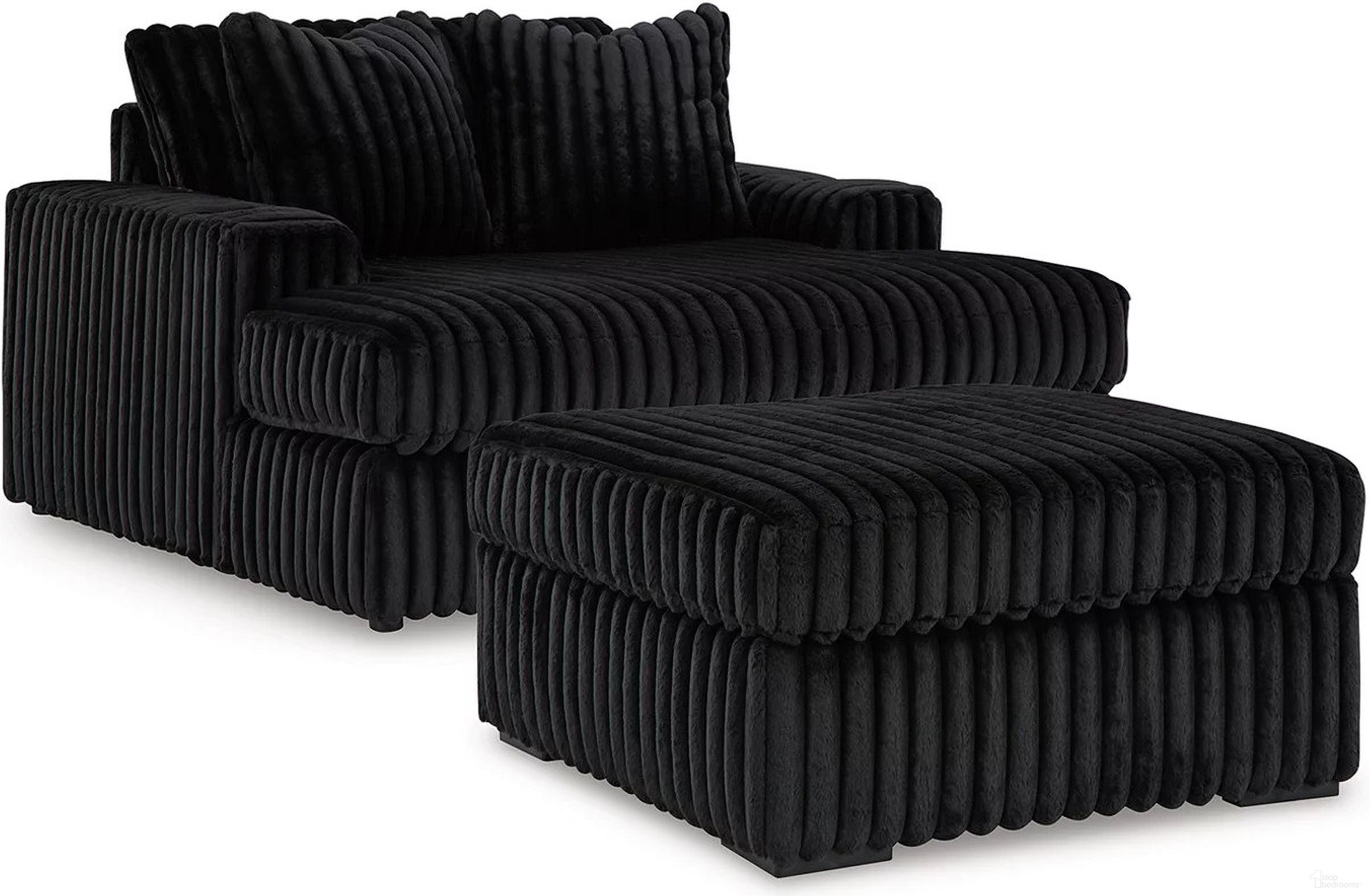 The appearance of Midnight-Madness Oversized Chaise and Oversized Accent Ottoman In Onyx designed by Signature Design by Ashley in the modern / contemporary interior design. This onyx piece of furniture was selected by 1StopBedrooms from Midnight-Madness Collection to add a touch of cosiness and style into your home. Sku: 9810315;9810308. Material: Fabric.