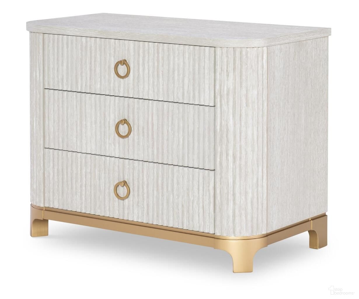 The appearance of Miramar 3 Drawer Chest Nightstand In Oyster designed by Legacy Classic in the modern / contemporary interior design. This oyster piece of furniture was selected by 1StopBedrooms from Miramar Collection to add a touch of cosiness and style into your home. Sku: 3300-3200. Material: Oak Veneer.