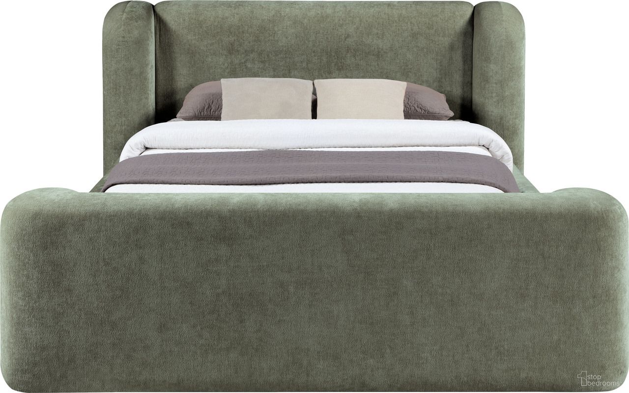 The appearance of Modena Chenille Fabric Upholstered Queen Bed In Green designed by Meridian in the modern / contemporary interior design. This green piece of furniture was selected by 1StopBedrooms from Modena Collection to add a touch of cosiness and style into your home. Sku: ModenaGreen-Q Box 1/2 (Headboard);ModenaGreen-Q Box 2/2 (Footboard / WIngs / Rails / Slats / Support Legs). Bed Size: Queen. Material: Chenille. Bed Type: Upholstered Bed.