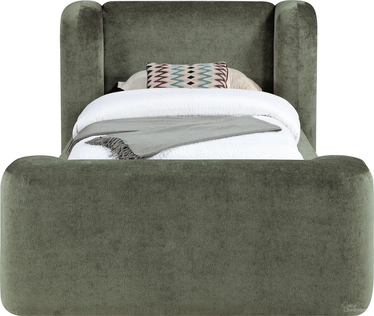 The appearance of Modena Chenille Fabric Upholstered Twin Bed In Green designed by Meridian in the modern / contemporary interior design. This green piece of furniture was selected by 1StopBedrooms from Modena Collection to add a touch of cosiness and style into your home. Sku: ModenaGreen-T Box 1/2 (Headboard / Wings);ModenaGreen-T Box 2/2 (Footboard / Rails / Slats / Support Legs). Bed Size: Twin. Material: Chenille. Bed Type: Upholstered Bed.