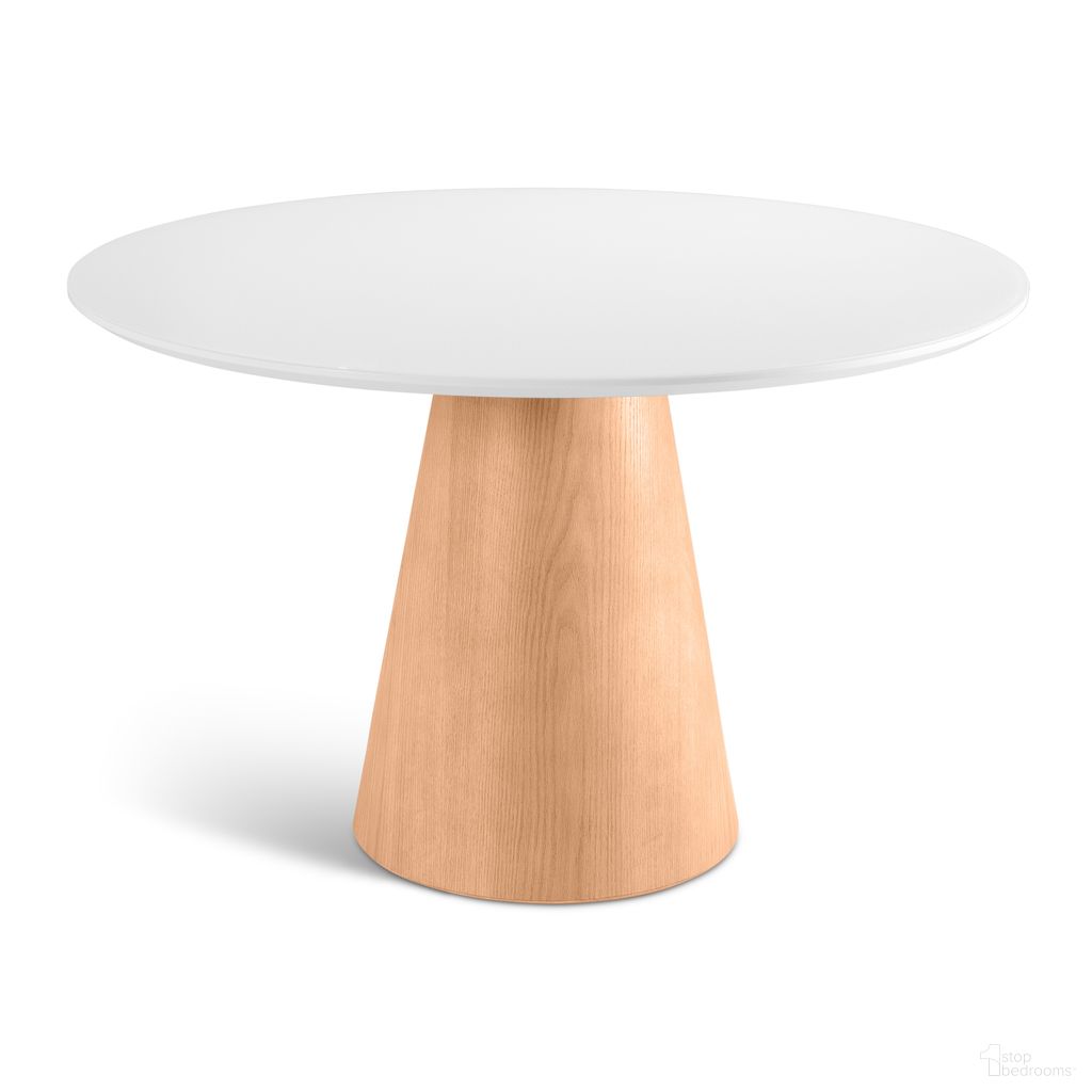 Modern Brazilian Mona Glass Top Round Dining Table In Branco and Damasco