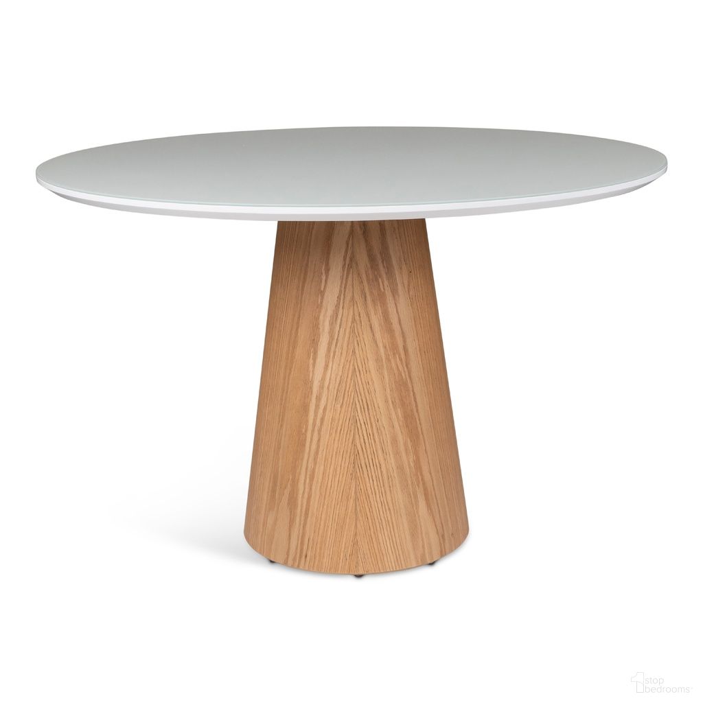 The appearance of Modern Brazilian Mona Glass Top Round Dining Table In Branco and Damasco designed by Urbia in the modern / contemporary interior design. This branco/damasco piece of furniture  was selected by 1StopBedrooms from Modern Brazilian Collection to add a touch of cosiness and style into your home. Sku: BSM-208226-10. Table Base Style: Pedestal. Table Top Shape: Round. Material: Glass. Size: 47".