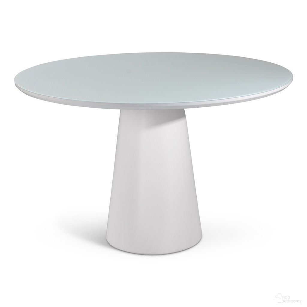 The appearance of Mona Lacquered Dining Table In Branco designed by Urbia in the modern / contemporary interior design. This branco piece of furniture  was selected by 1StopBedrooms from Modern Brazilian Collection to add a touch of cosiness and style into your home. Sku: BSM-208226-56. Table Base Style: Pedestal. Table Top Shape: Round. Size: 47". Material: Lacquer.
