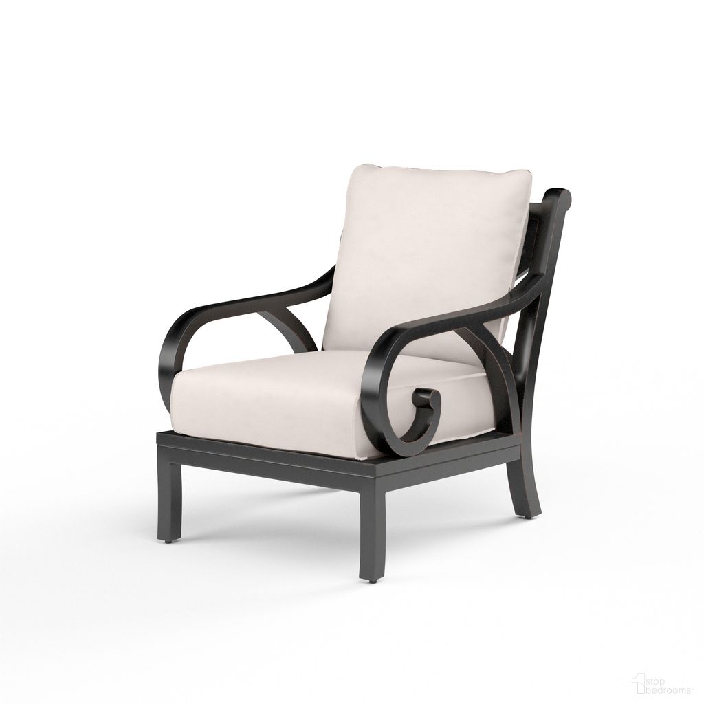 The appearance of Monterey Club Chair in Canvas Natural designed by Sunset West in the traditional interior design. This canvas natural piece of furniture was selected by 1StopBedrooms from Monterey Collection to add a touch of cosiness and style into your home. Sku: SW3001-21-5404. Material: Aluminum.
