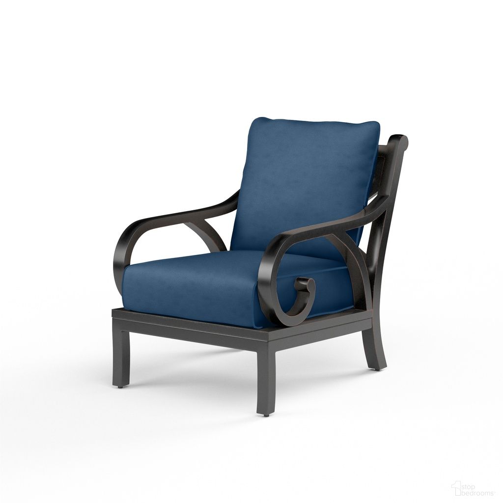 The appearance of Monterey Club Chair in Spectrum Indigo designed by Sunset West in the traditional interior design. This spectrum indigo piece of furniture was selected by 1StopBedrooms from Monterey Collection to add a touch of cosiness and style into your home. Sku: SW3001-21-48080. Material: Aluminum.