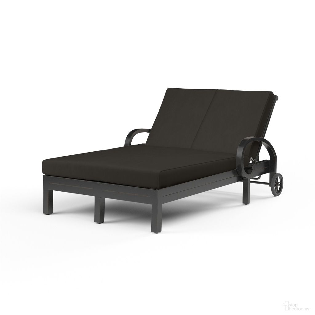 The appearance of Monterey Double Chaise in Spectrum Carbon designed by Sunset West in the traditional interior design. This spectrum carbon piece of furniture  was selected by 1StopBedrooms from Monterey Collection to add a touch of cosiness and style into your home. Sku: SW3001-99-48085. Material: Aluminum.