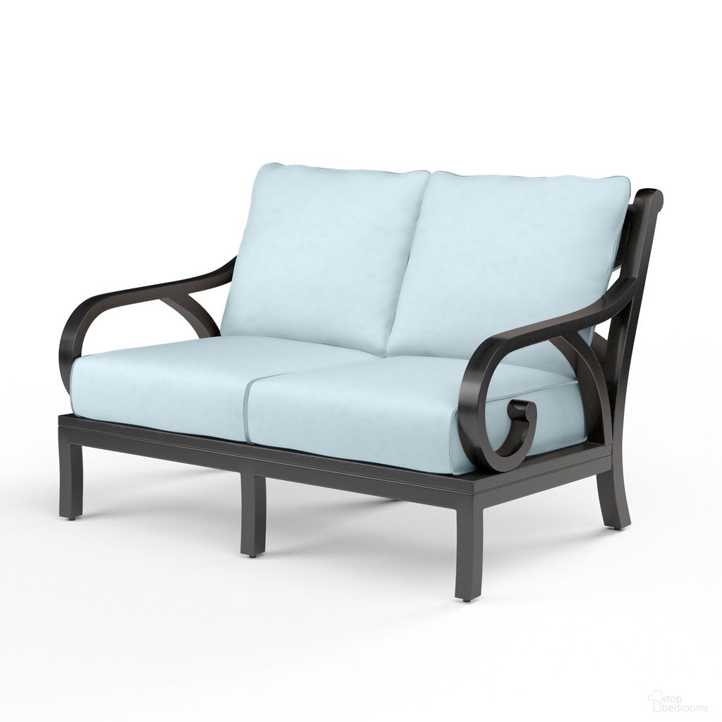 The appearance of Monterey Loveseat in Canvas Skyline designed by Sunset West in the traditional interior design. This canvas skyline piece of furniture  was selected by 1StopBedrooms from Monterey Collection to add a touch of cosiness and style into your home. Sku: SW3001-22-14091. Material: Aluminum.