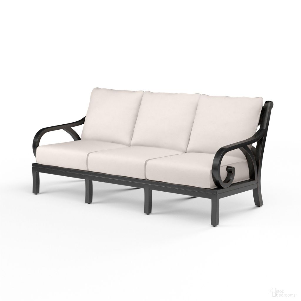 The appearance of Monterey Sofa in Canvas Natural designed by Sunset West in the traditional interior design. This canvas natural piece of furniture was selected by 1StopBedrooms from Monterey Collection to add a touch of cosiness and style into your home. Sku: SW3001-23-5404. Material: Aluminum.