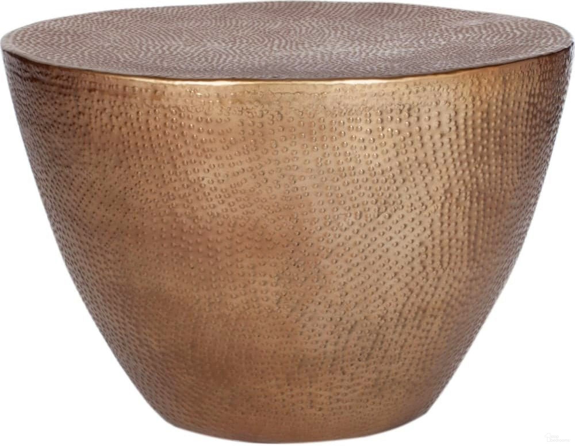 The appearance of Myrtis Brass Coffee Table designed by Safavieh in the modern / contemporary interior design. This brass piece of furniture was selected by 1StopBedrooms from Safavieh FOX Collection to add a touch of cosiness and style into your home. Sku: FOX3232A. Material: Aluminium.