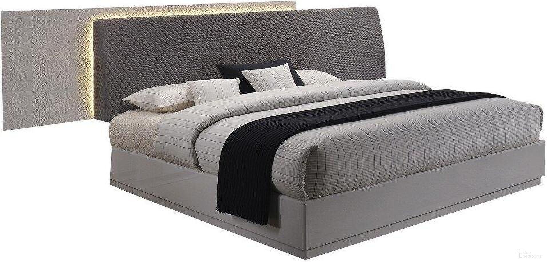 Naple Poplar Wood Queen Platform Bed In Gray And Silver Line