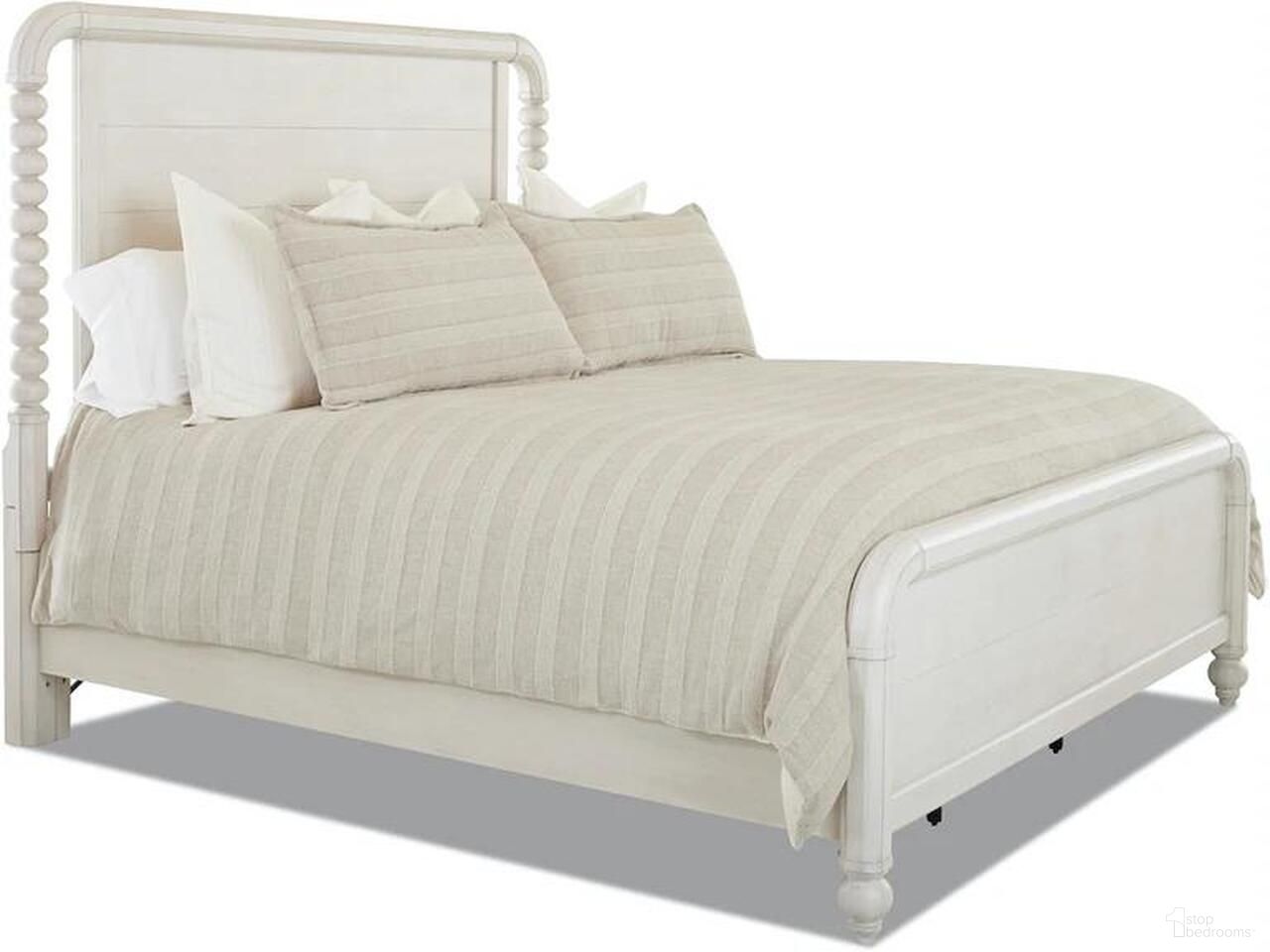 The appearance of Nashville GB Complete King Panel Post Bed In Cloud designed by Legacy Classic in the country / farmhouse interior design. This cloud piece of furniture was selected by 1StopBedrooms from Nashville Collection to add a touch of cosiness and style into your home. Sku: TY749-166HB;TY749-166FB;TY749-000SR. Bed Type: Poster Bed. Bed Size: King. Material: Acacia.
