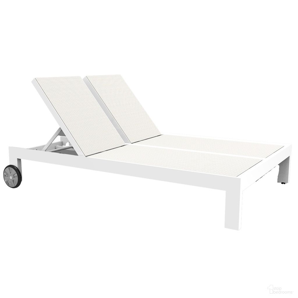 The appearance of Newport Adjustable Double Sling Chaise in Cast Silver designed by Sunset West in the modern / contemporary interior design. This cast silver piece of furniture  was selected by 1StopBedrooms from Newport Collection to add a touch of cosiness and style into your home. Sku: SW4801-99. Material: Aluminum.