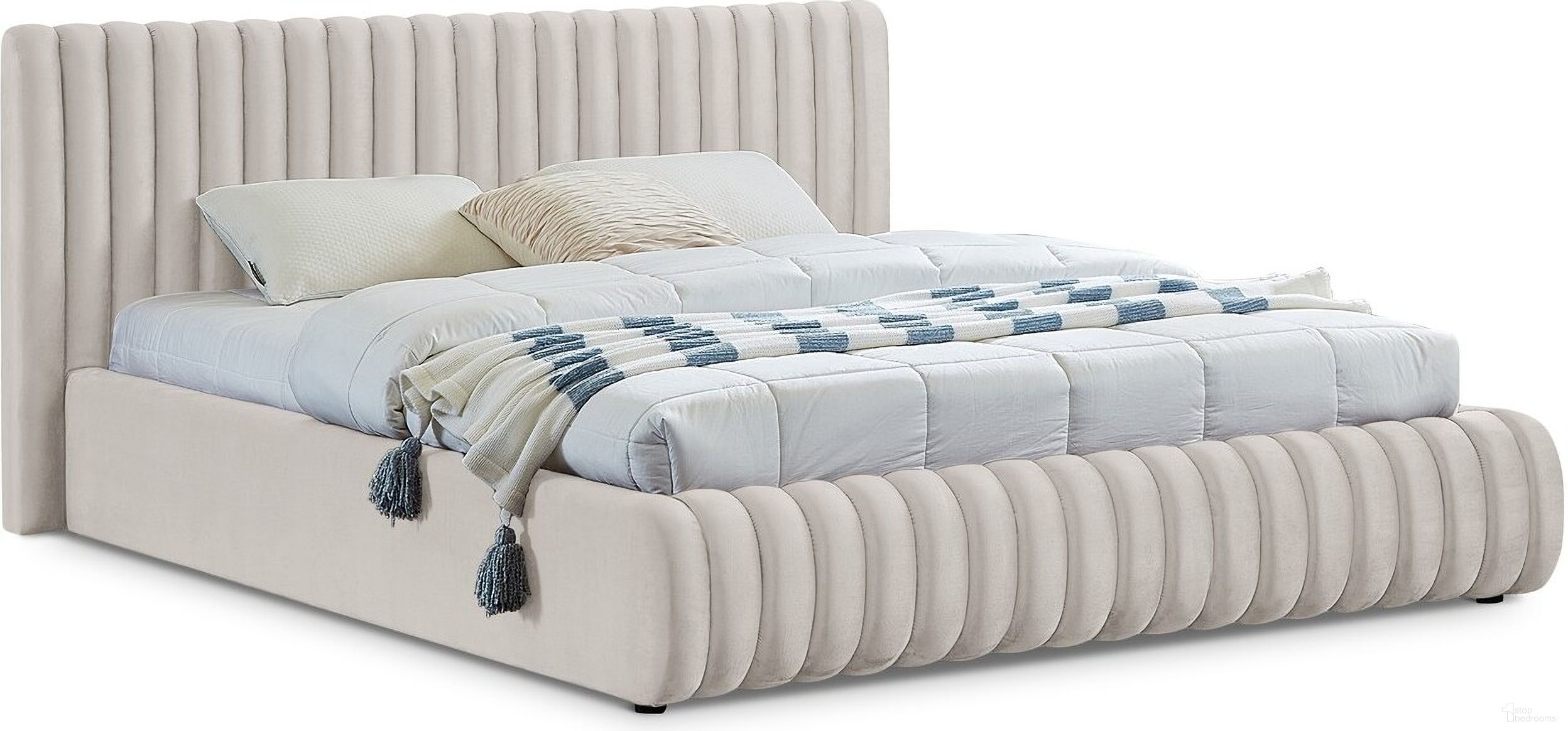 Nico Velvet Full Bed In Cream