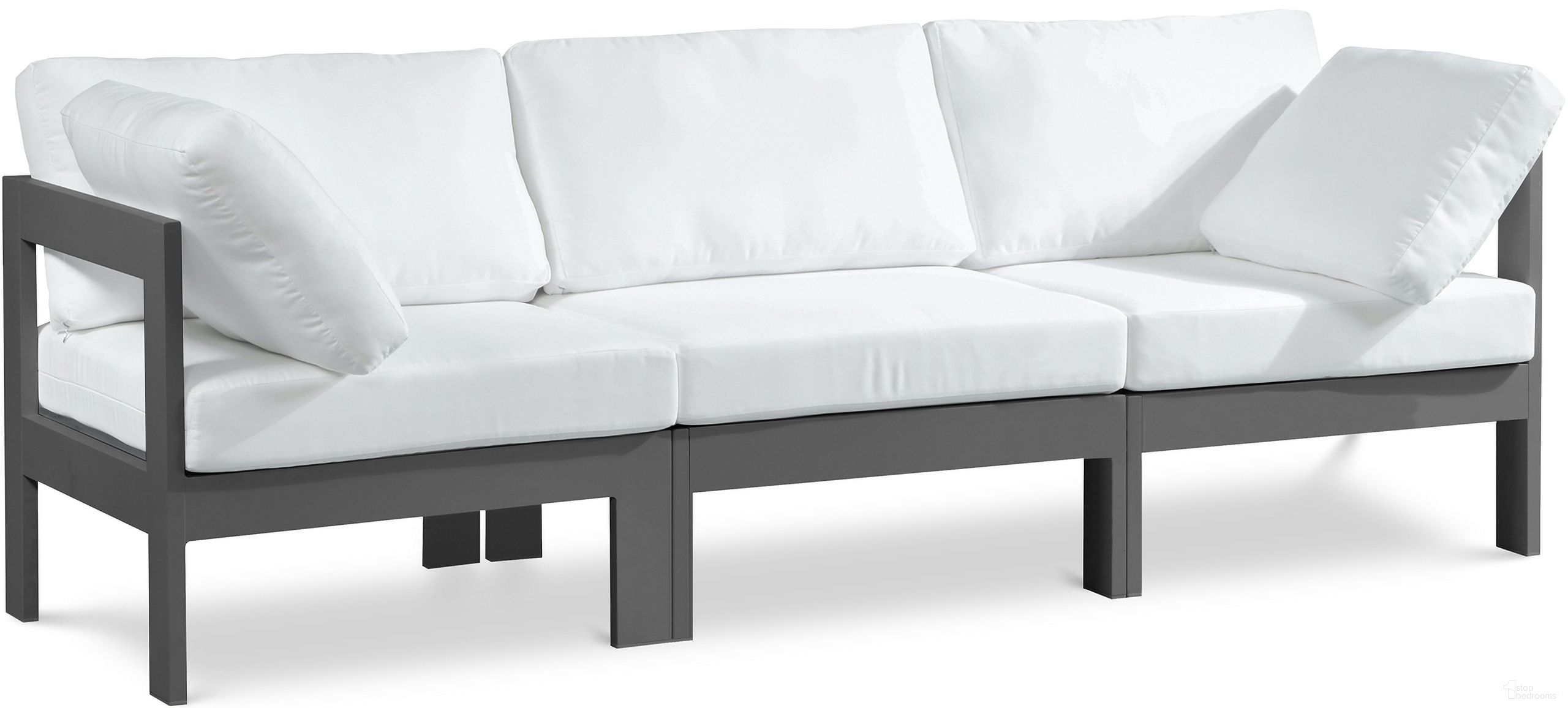 The appearance of Nizuc Water Resistant Fabric Outdoor Patio 3 Piece Modular Sofa In White designed by Meridian in the modern / contemporary interior design. This white piece of furniture was selected by 1StopBedrooms from Nizuc Collection to add a touch of cosiness and style into your home. Sku: 376White-Corner;376White-Corner;376White-Armless. Material: Aluminum.