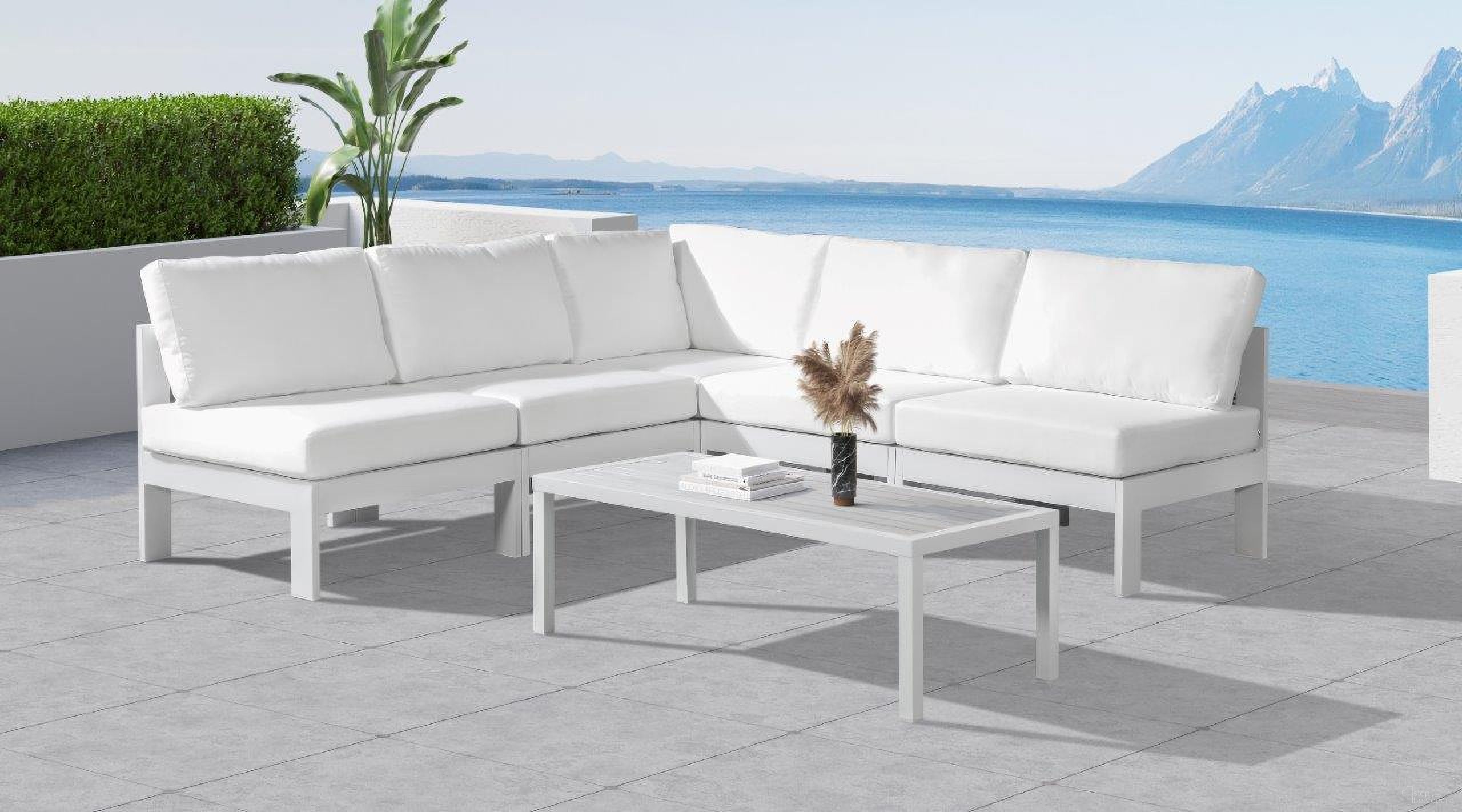 The appearance of Nizuc Water Resistant Fabric Outdoor Patio 5 Piece Modular Sectional In White designed by Meridian in the modern / contemporary interior design. This white piece of furniture  was selected by 1StopBedrooms from Nizuc Collection to add a touch of cosiness and style into your home. Sku: 375White-Corner;375White-Armless;375White-Armless;375White-Armless;375White-Armless. Material: Aluminum.