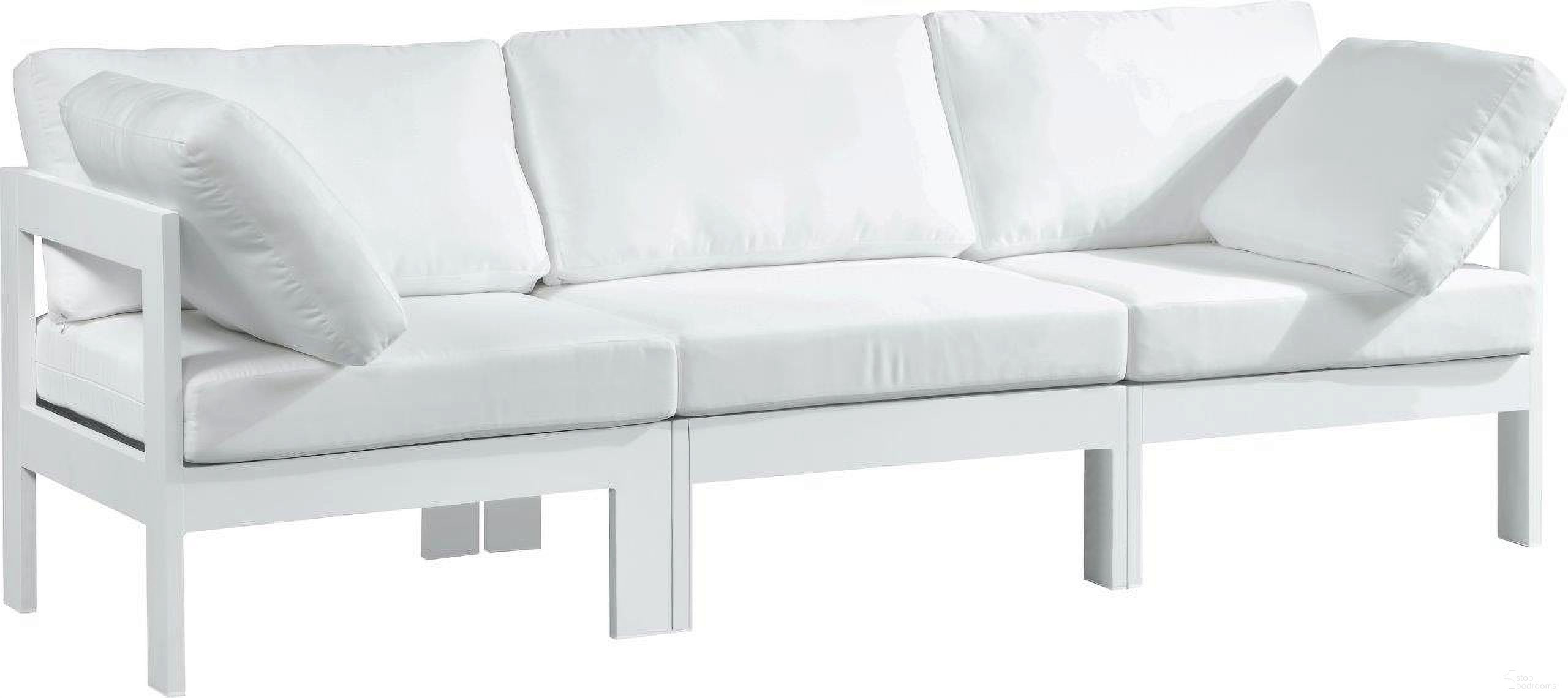 The appearance of Nizuc Water Resistant Fabric Outdoor Patio 3 Piece Modular Sofa In White designed by Meridian in the modern / contemporary interior design. This white piece of furniture was selected by 1StopBedrooms from Nizuc Collection to add a touch of cosiness and style into your home. Sku: 375White-Corner;375White-Corner;375White-Armless. Material: Aluminum.