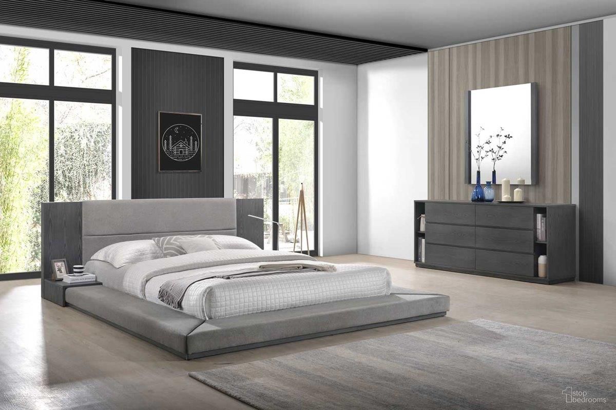 The appearance of Nova Domus Jagger California King Modern Grey Bed designed by VIG Furniture in the modern / contemporary interior design. This grey piece of furniture was selected by 1StopBedrooms from Nova Domus Jagger Collection to add a touch of cosiness and style into your home. Sku: VGMABR-55-GRY-BED-CK. Bed Type: Platform Bed. Material: Fabric. Bed Size: California King.