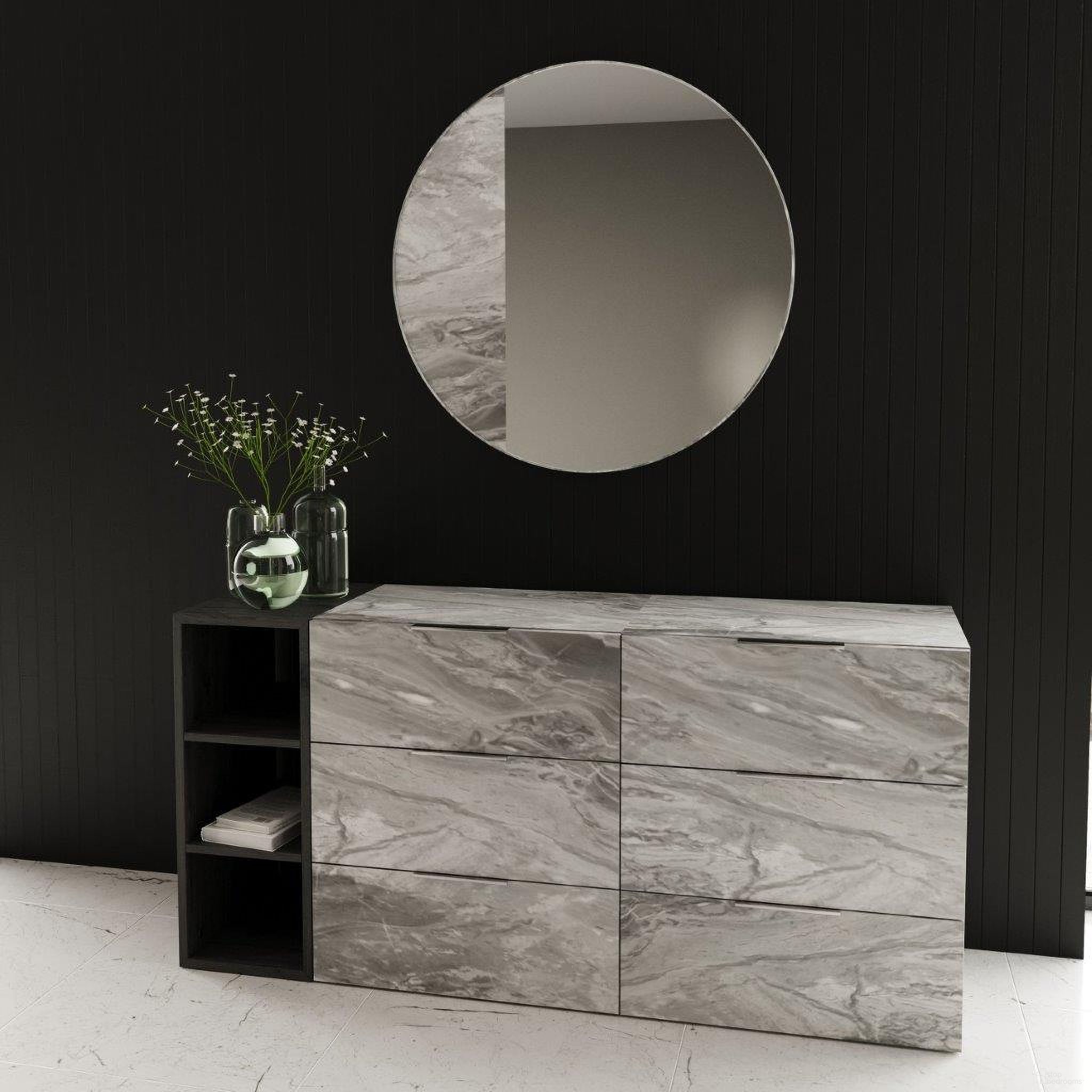 The appearance of Nova Domus Maranello Modern Grey Wash And Faux Marble Dresser designed by VIG Furniture in the modern / contemporary interior design. This grey piece of furniture was selected by 1StopBedrooms from Nova Domus Maranello Collection to add a touch of cosiness and style into your home. Sku: VGMAMQT-S25-BR-121-GRY-DRS. Material: Metal.