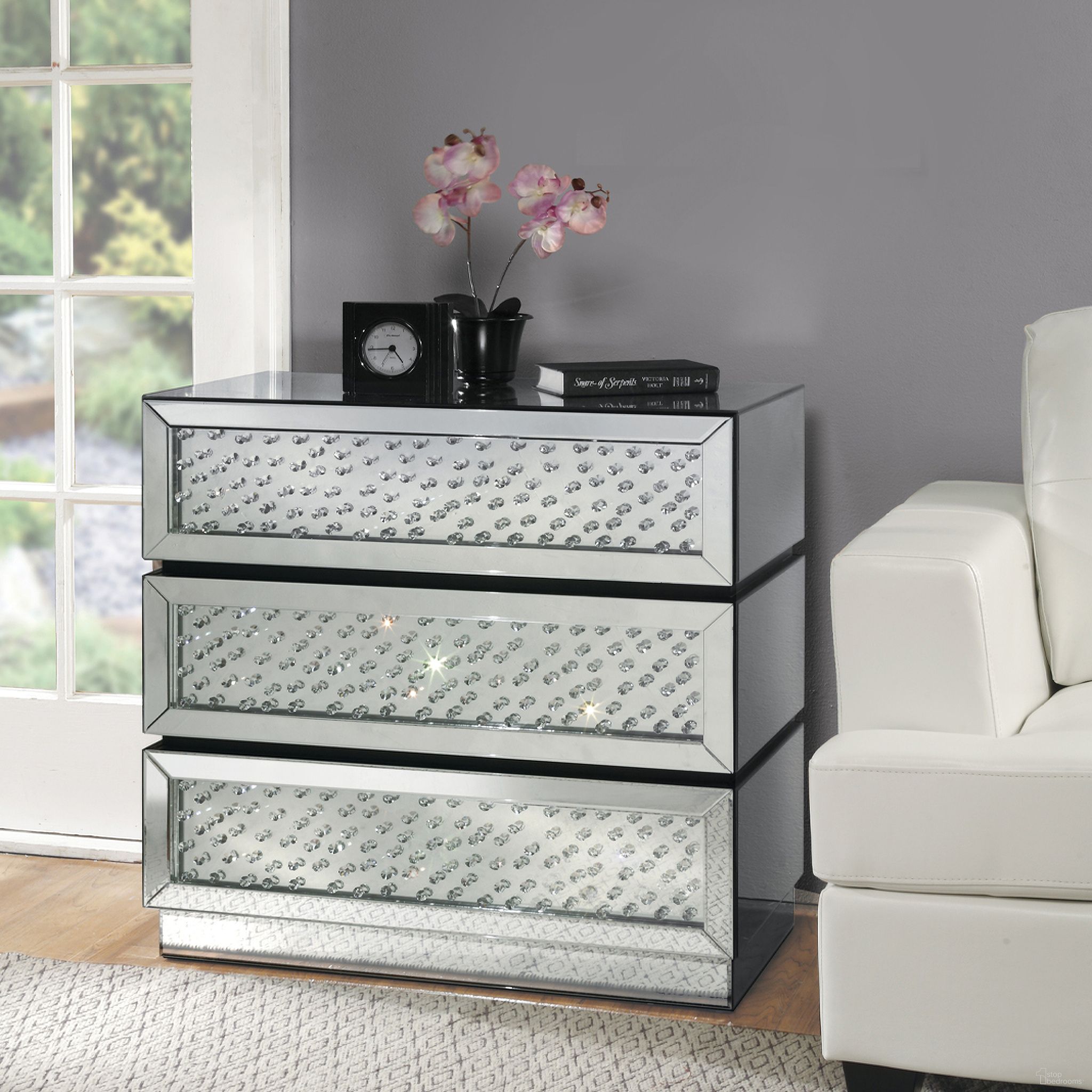 The appearance of Nysa Mirrored Drawer Console Table designed by ACME in the glam interior design. This red piece of furniture was selected by 1StopBedrooms from Nysa Collection to add a touch of cosiness and style into your home. Sku: 97310. Material: Wood.