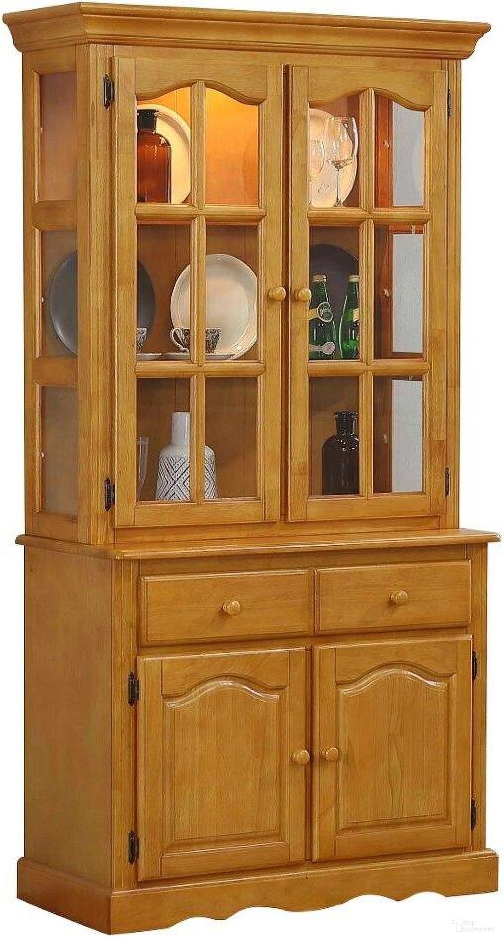 The appearance of Oak Selections Light Oak Keepsake Buffet and Lighted Hutch designed by Sunset Trading in the modern / contemporary interior design. This light oak piece of furniture was selected by 1StopBedrooms from Oak Selections Collection to add a touch of cosiness and style into your home. Sku: DLU-19-BUF-LO;DLU-19-HUT-LO. Material: Wood.