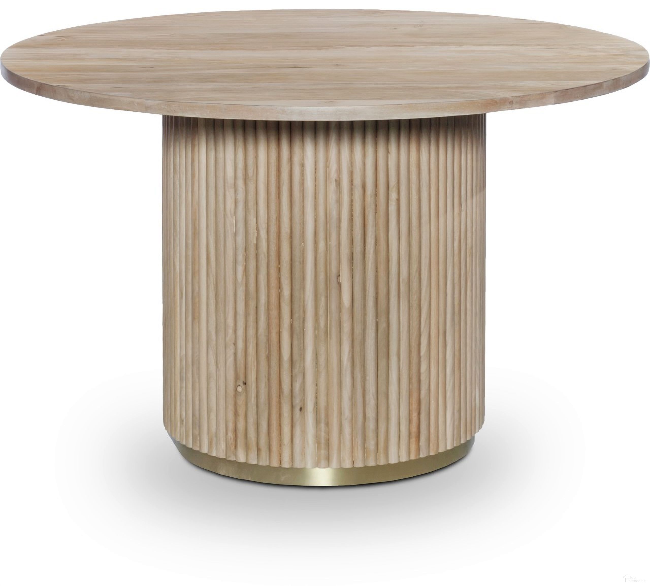 The appearance of Oakhill Dining Table In Natural and White Oak designed by Meridian in the modern / contemporary interior design. This natural piece of furniture  was selected by 1StopBedrooms from Oakhill Collection to add a touch of cosiness and style into your home. Sku: 876-T Box 1/2 (Dining Table Top);876-T Box 2/2 (Dining Table Base). Table Base Style: Pedestal. Table Top Shape: Round. Material: Wood. Size: 48".