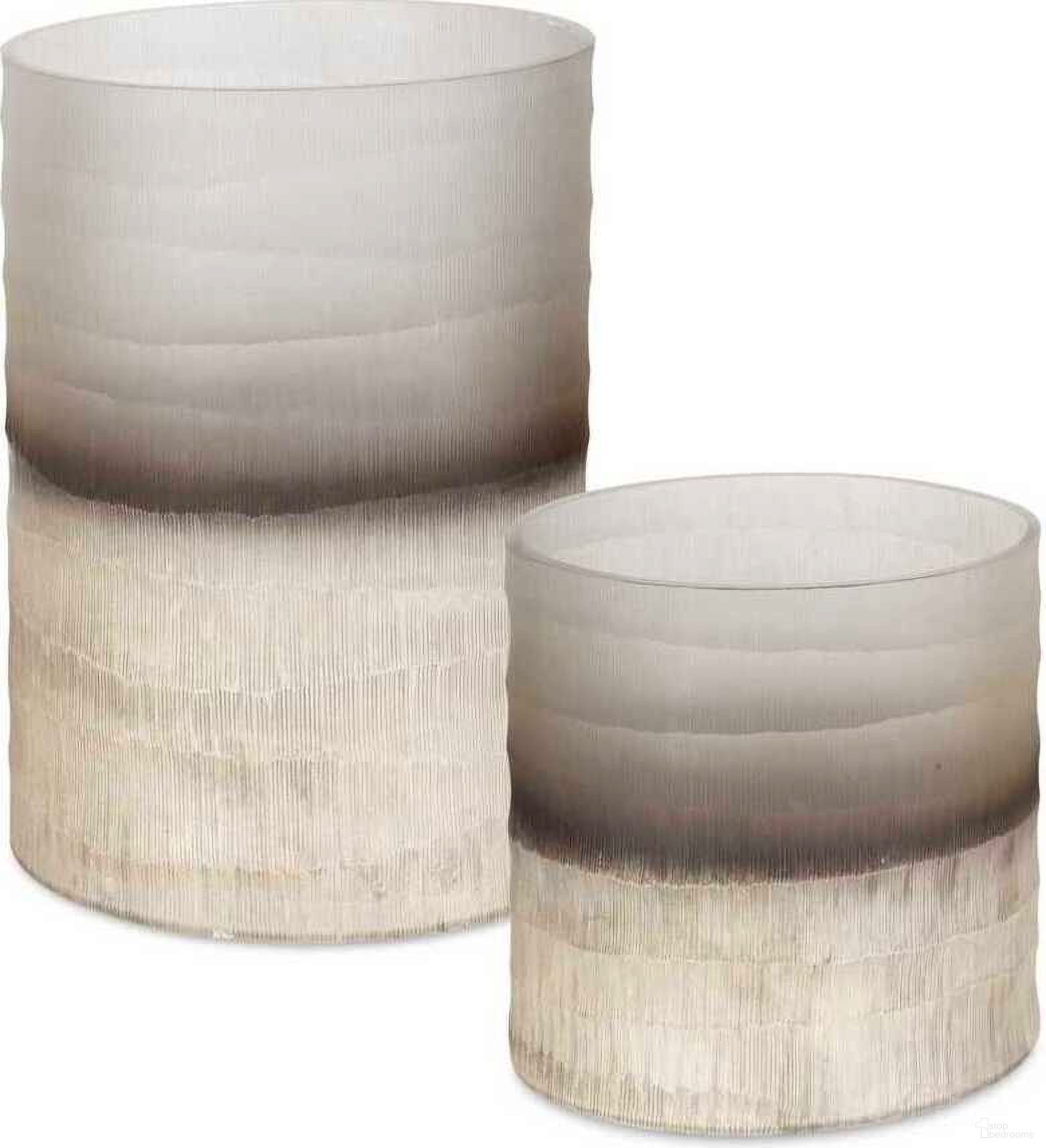 The appearance of Ombra Modern Vases Set of 2 In Silver designed by Uttermost in the coastal interior design. This silver piece of furniture was selected by 1StopBedrooms from Ombra Collection to add a touch of cosiness and style into your home. Sku: 18206. Material: Glass.