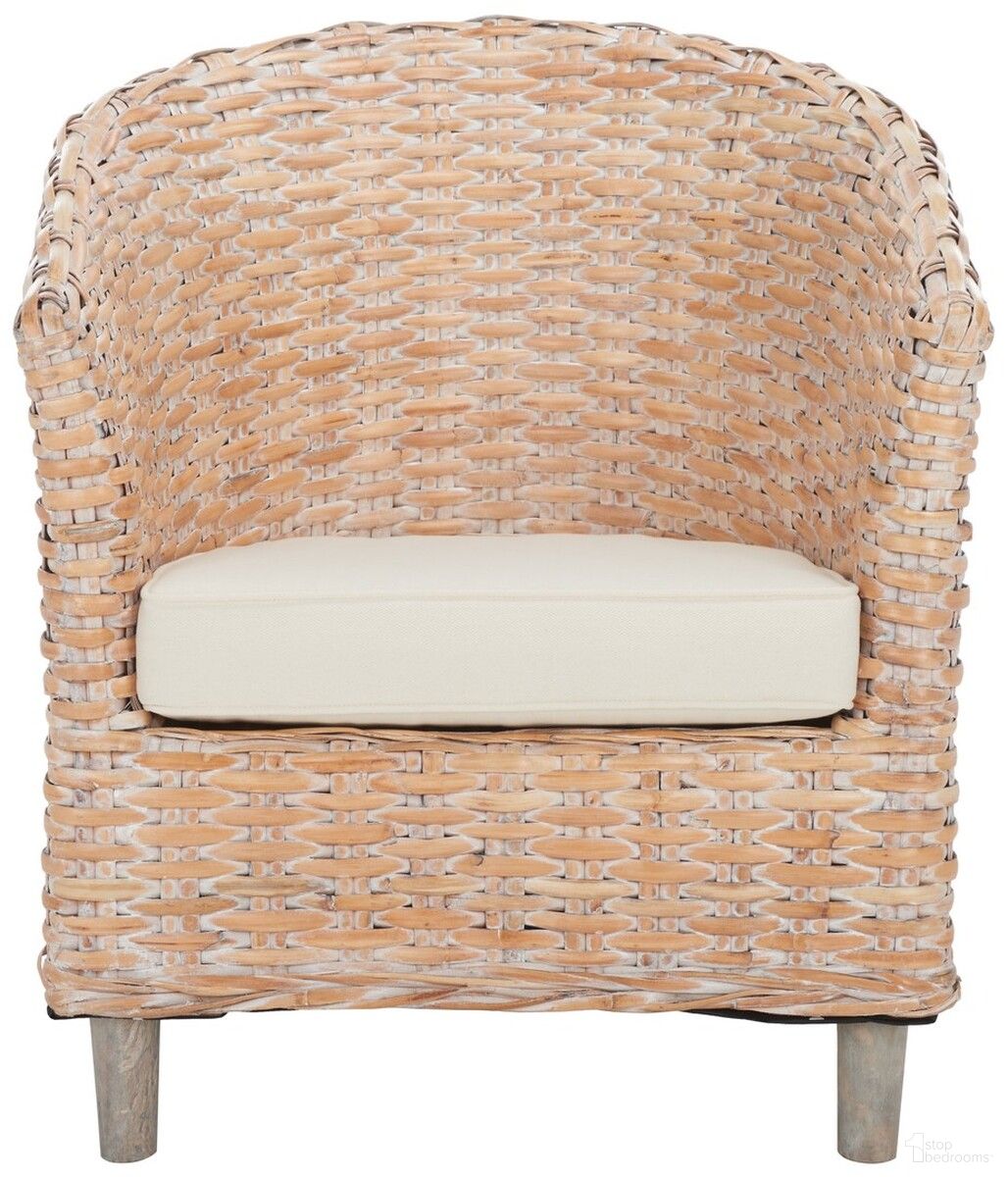 The appearance of Omni Rattan Barrel Chair in White Wash designed by Safavieh in the transitional interior design. This white wash piece of furniture  was selected by 1StopBedrooms from Omni Collection to add a touch of cosiness and style into your home. Sku: FOX6501E. Material: Rattan.