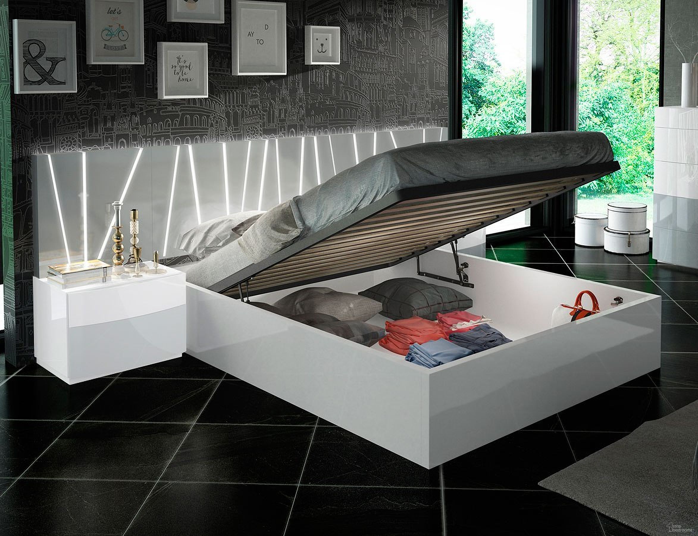 The appearance of Ronda Salvador Storage Wall Bed (King) designed by ESF in the modern / contemporary interior design. This white piece of furniture was selected by 1StopBedrooms from Ronda Collection to add a touch of cosiness and style into your home. Sku: RONDABEDKSSALVSTORAG. Bed Type: Storage Bed. Bed Size: King. Material: Wood Veneer.