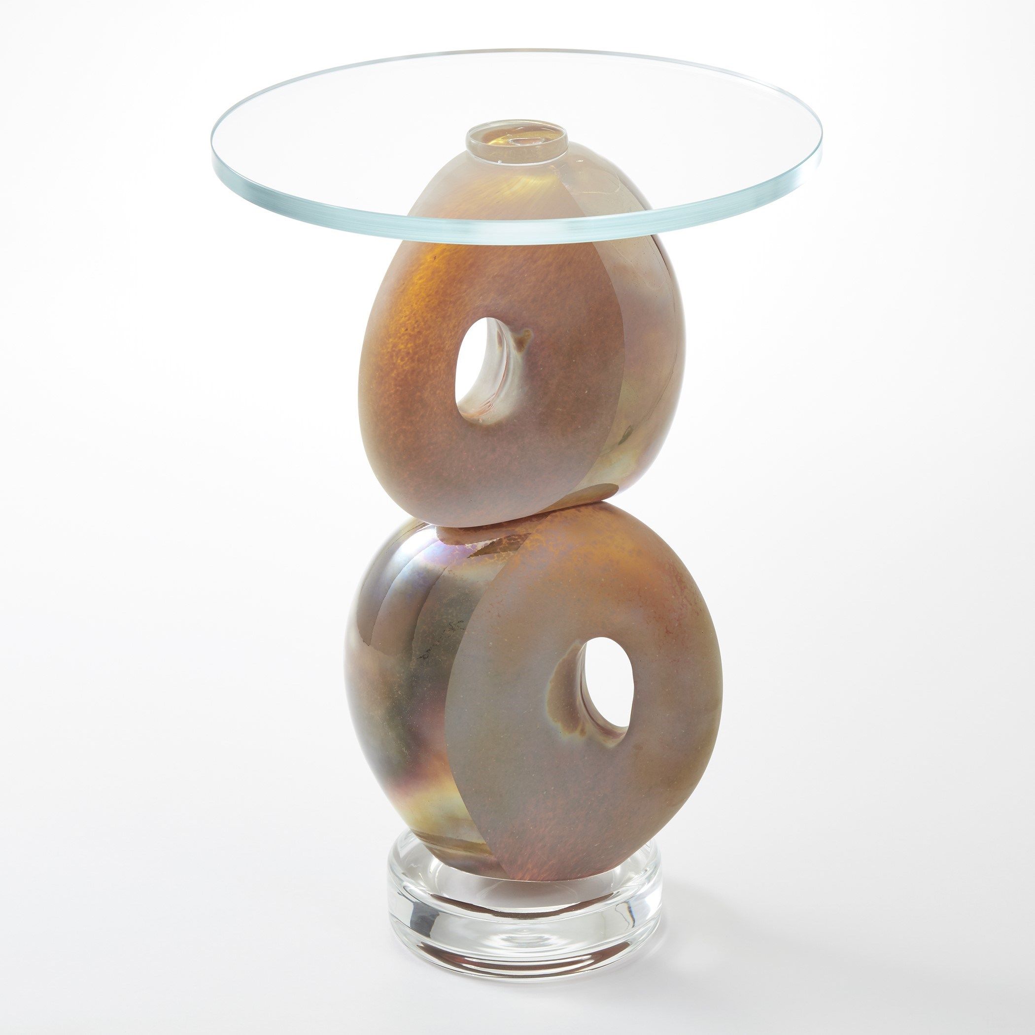 The appearance of Pablo Accent Table In Clear designed by Global Views in the modern / contemporary interior design. This clear piece of furniture  was selected by 1StopBedrooms from Pablo Collection to add a touch of cosiness and style into your home. Sku: 760101. Material: Glass.