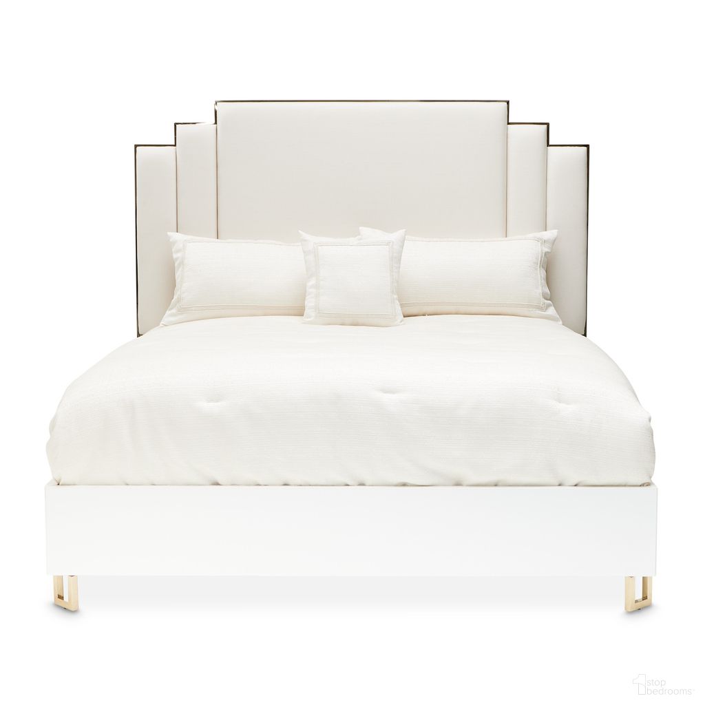 The appearance of Palm Gate Eastern King Upholstered Bed In Cloud White designed by Michael Amini in the modern / contemporary interior design. This cloud white piece of furniture was selected by 1StopBedrooms from Palm Gate Collection to add a touch of cosiness and style into your home. Sku: N9086014-108;N9086137-108;9000238-00. Material: Wood. Bed Size: King. Bed Type: Upholstered Bed.