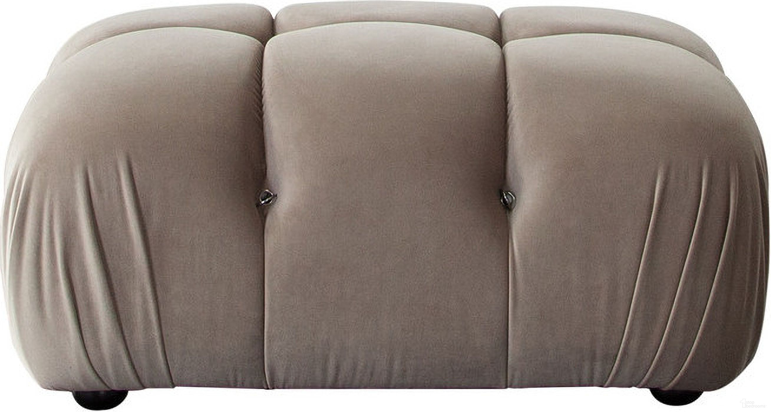 The appearance of Paloma Rectangle Ottoman In Mink Tan Velvet designed by Diamond Sofa in the modern / contemporary interior design. This tan piece of furniture was selected by 1StopBedrooms from Paloma Collection to add a touch of cosiness and style into your home. Sku: PALOMAOTTN. Material: Velvet.